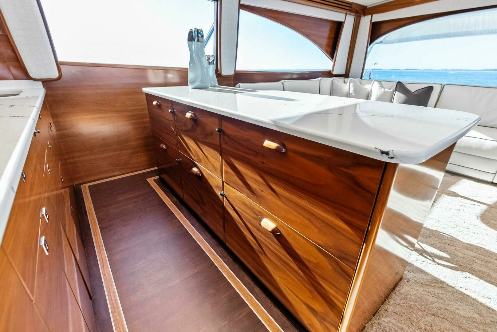 2023 Viking 64 Convertible - Image 10