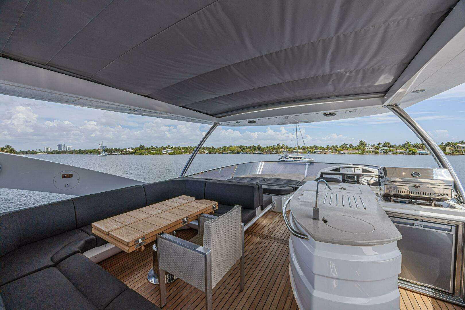 2017 Sunseeker 75 Yacht - Image 19