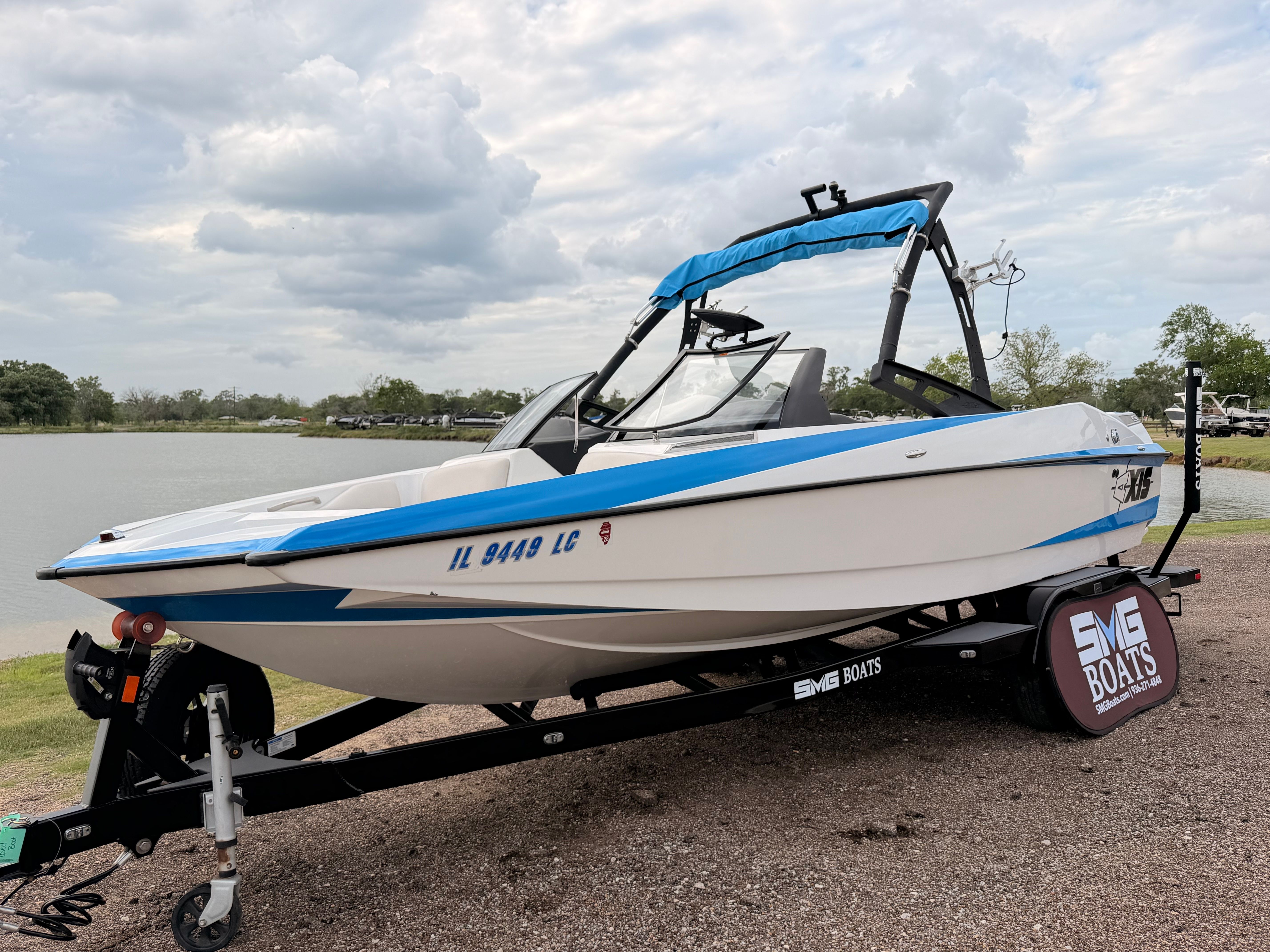2013 Axis A22