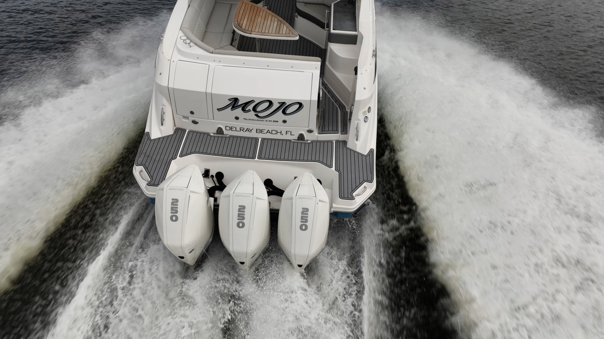 2021 Sea Ray Sundancer 320 Outboard - Image 3
