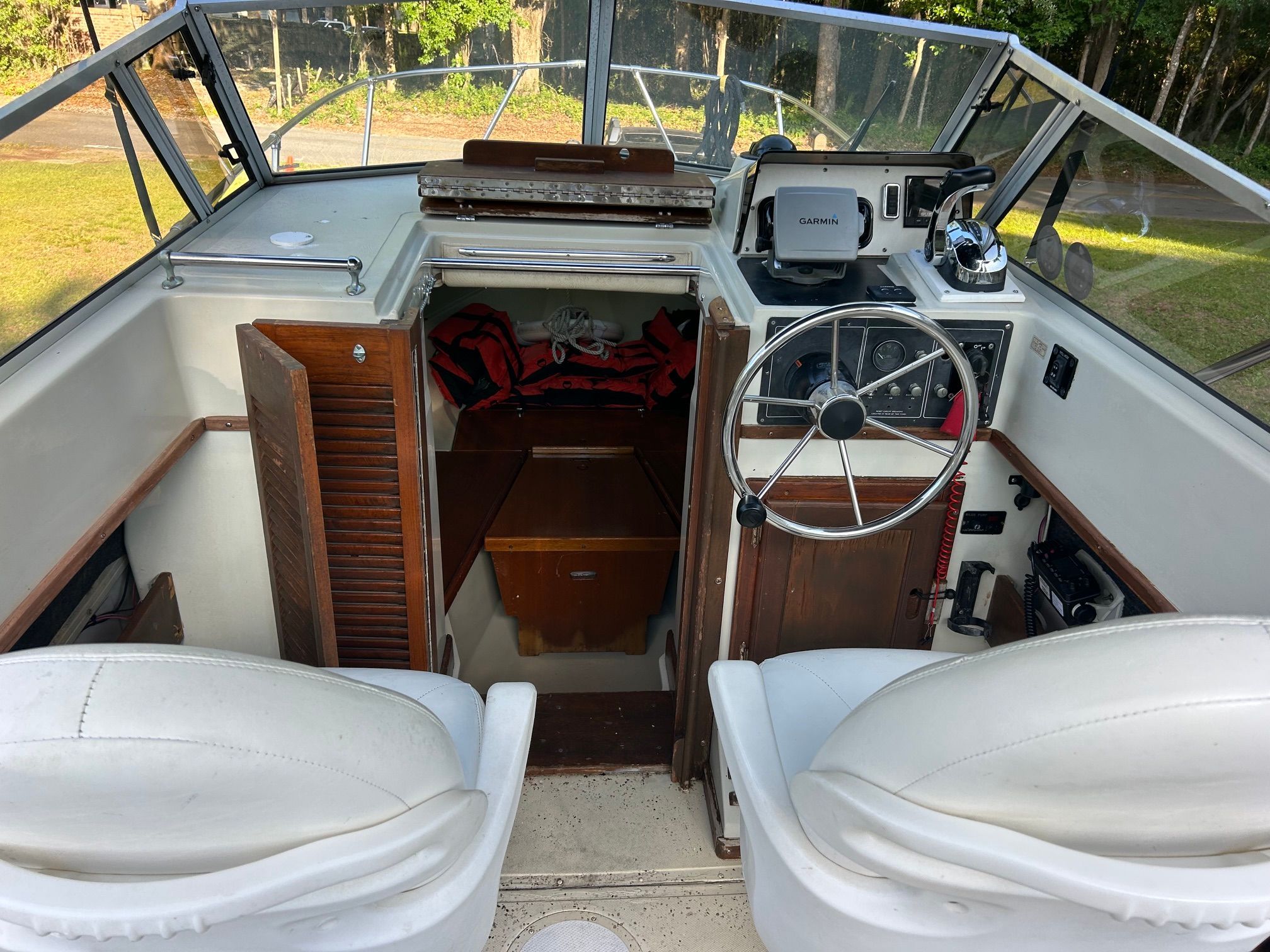 1984 Boston Whaler Revenge WA - 4