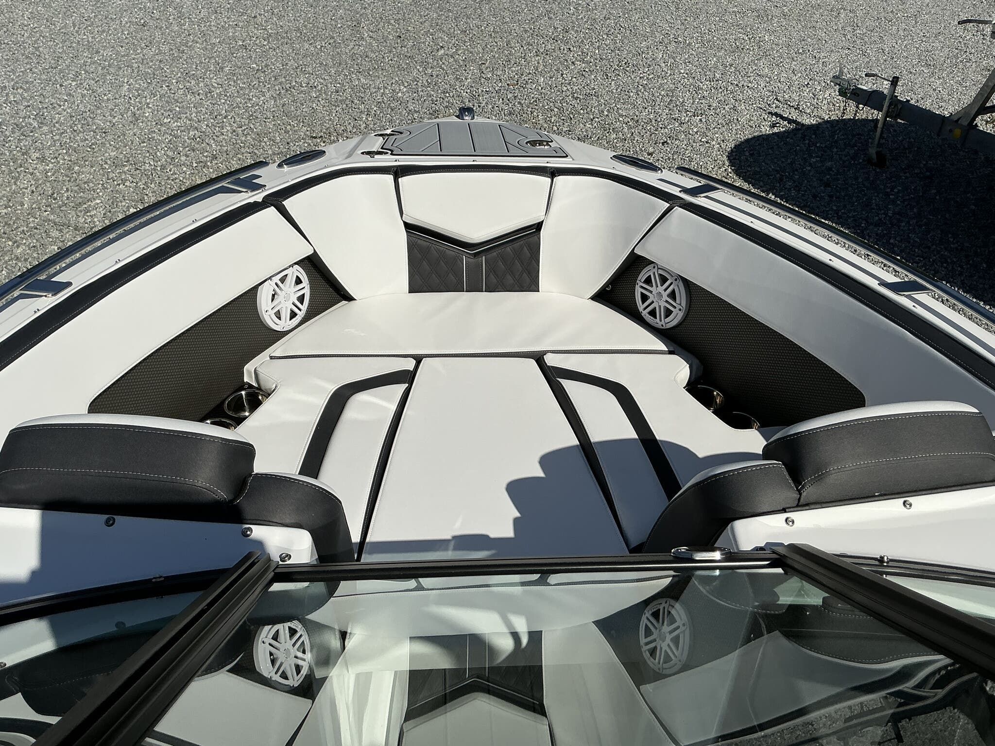 2025 Monterey 215SS Super Sport - 11