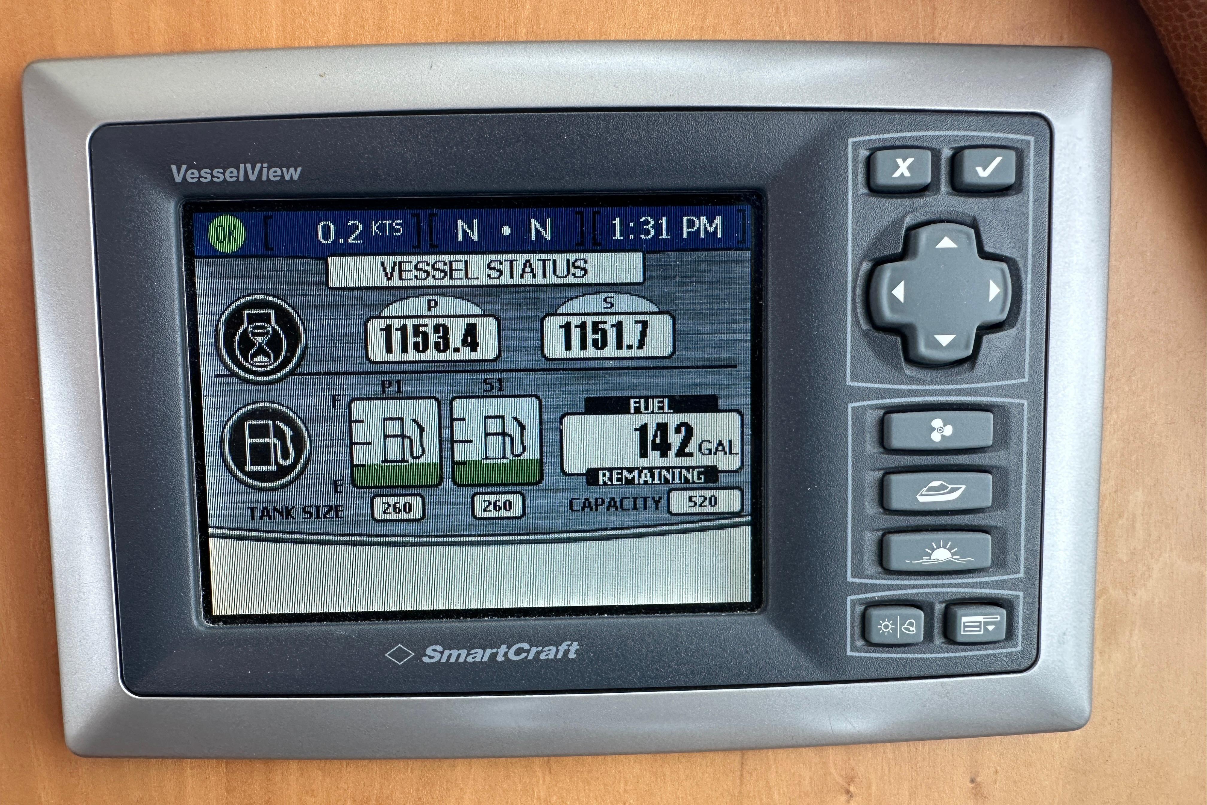 SmartCraft VesselView display on 2013 Sabre 48 Salon Express showing vessel status and fuel levels.