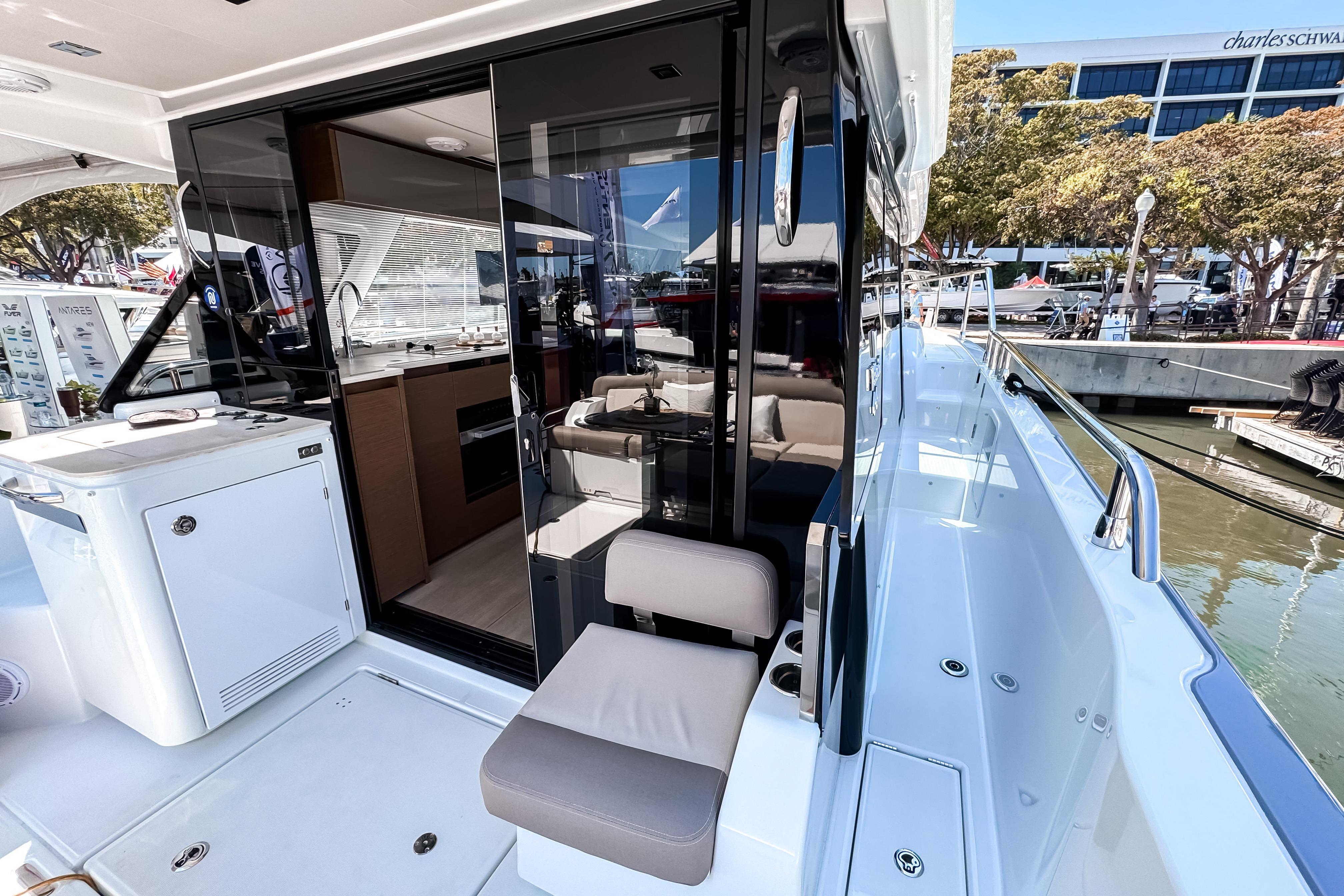 Wellcraft 44 Explorer 2026 yacht with modern design at the harbor.