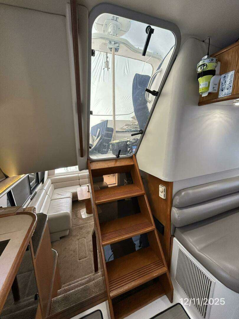 1998 Bayliner 4788 - Image 53