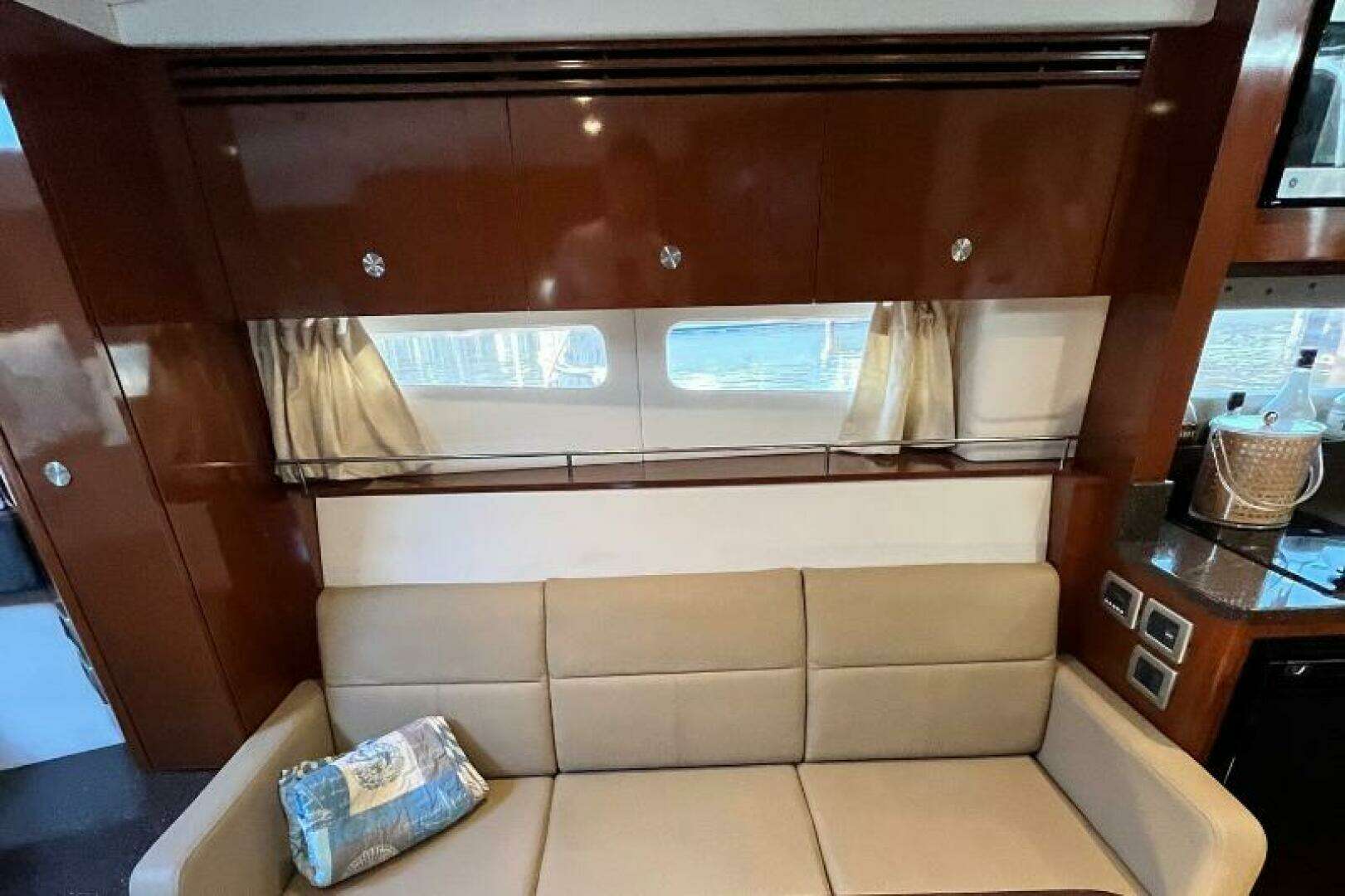 2014 Sea Ray Sundancer 350 - Image 19