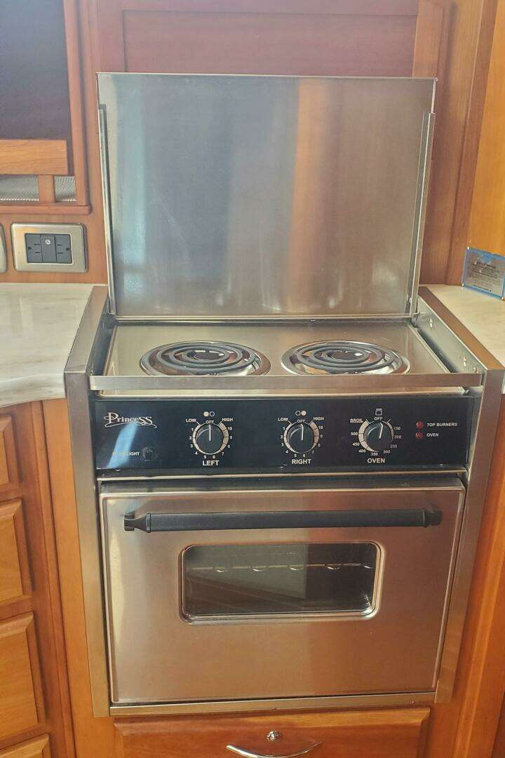 2012 Sabre 48 Salon Express - Image 32