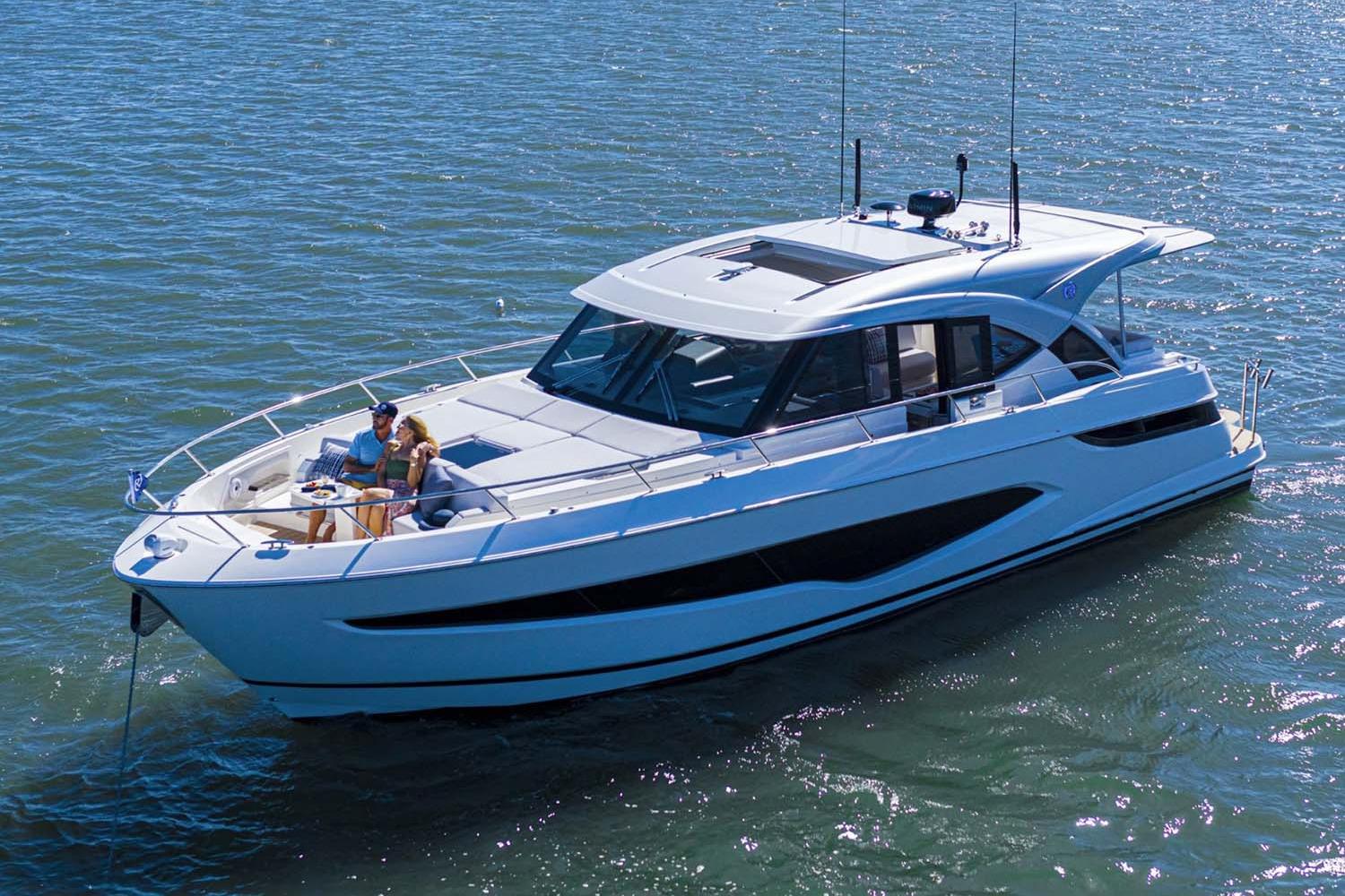 2026 Riviera 4300 Sport Express