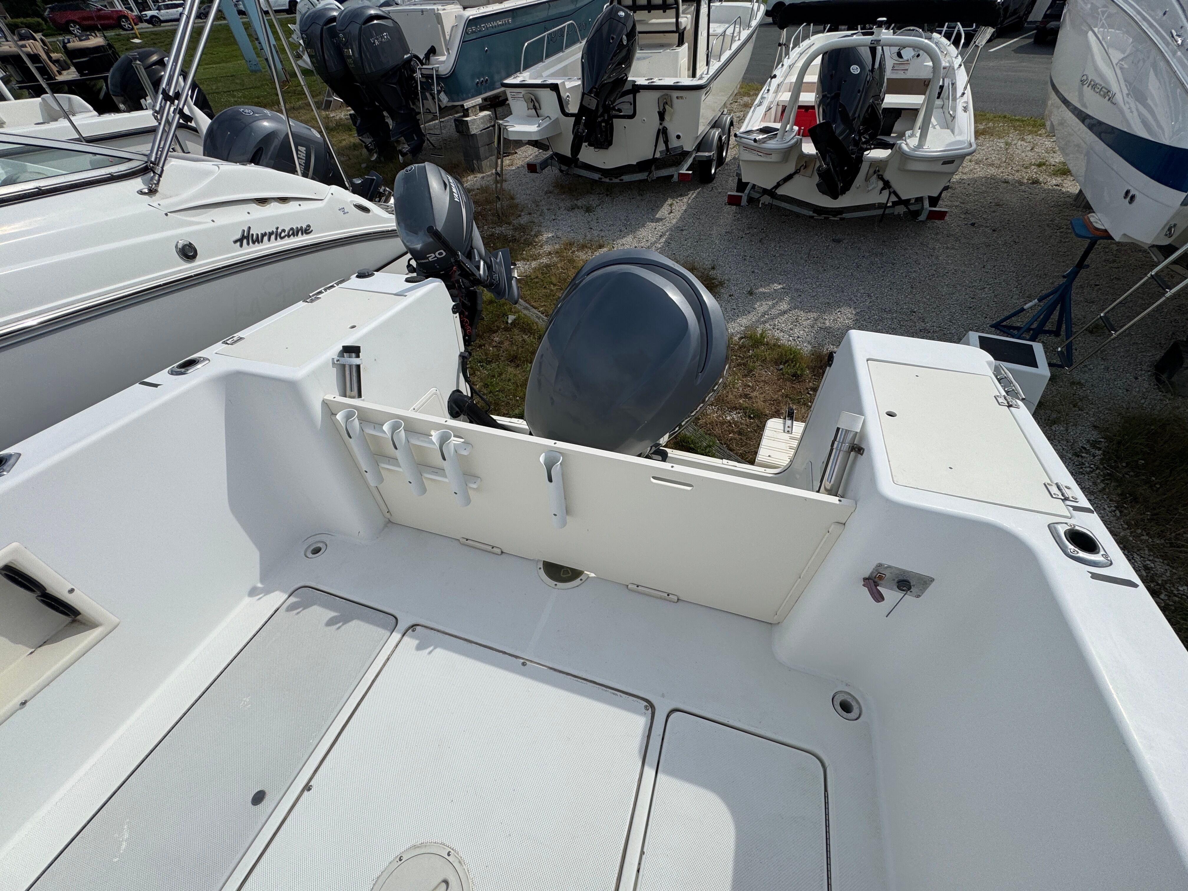 2000 SEA SWIRL 2600 WA STRIPER - Image 5