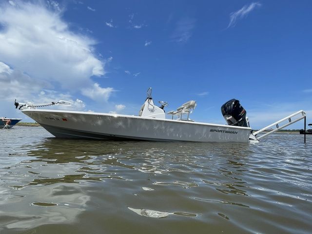 2021 Sportsman Tournament 214 Bay Boat - 12