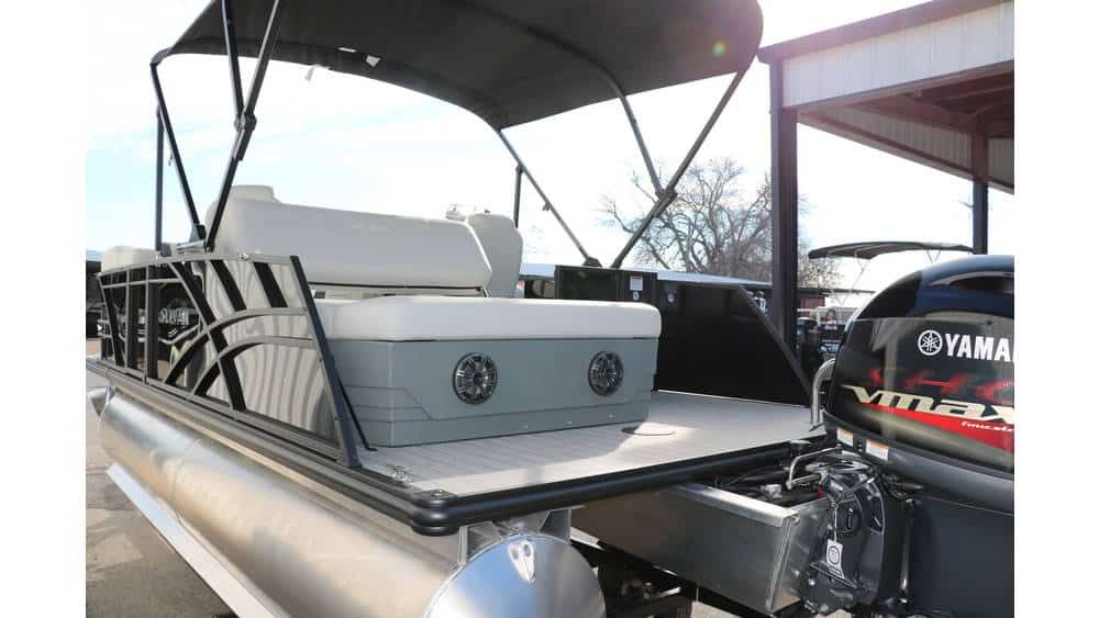 2026 Sylvan Mirage 820 CLZ DH Premium Pontoon Includes Custom Trailer - 27