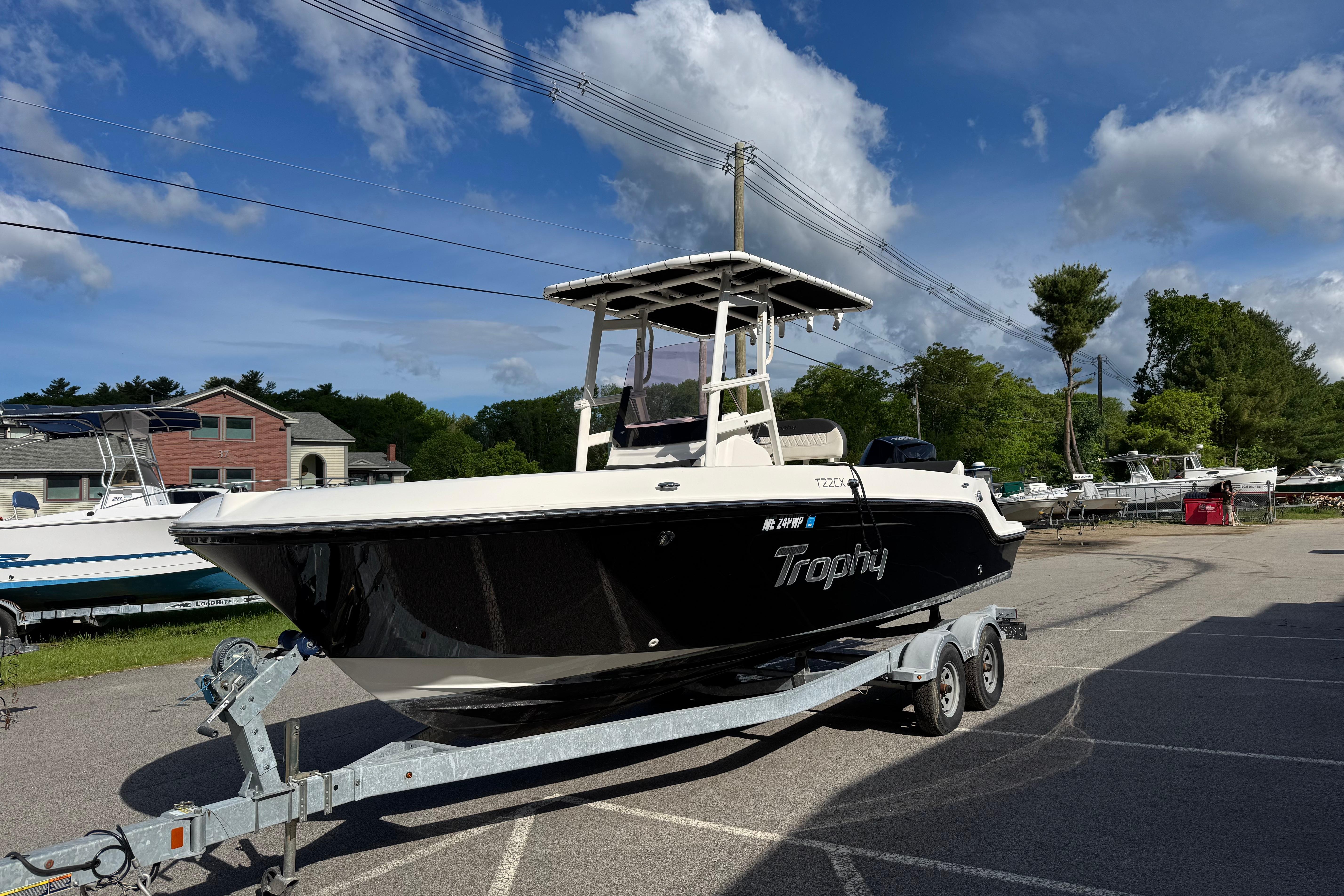 2021 Trophy T22CX
