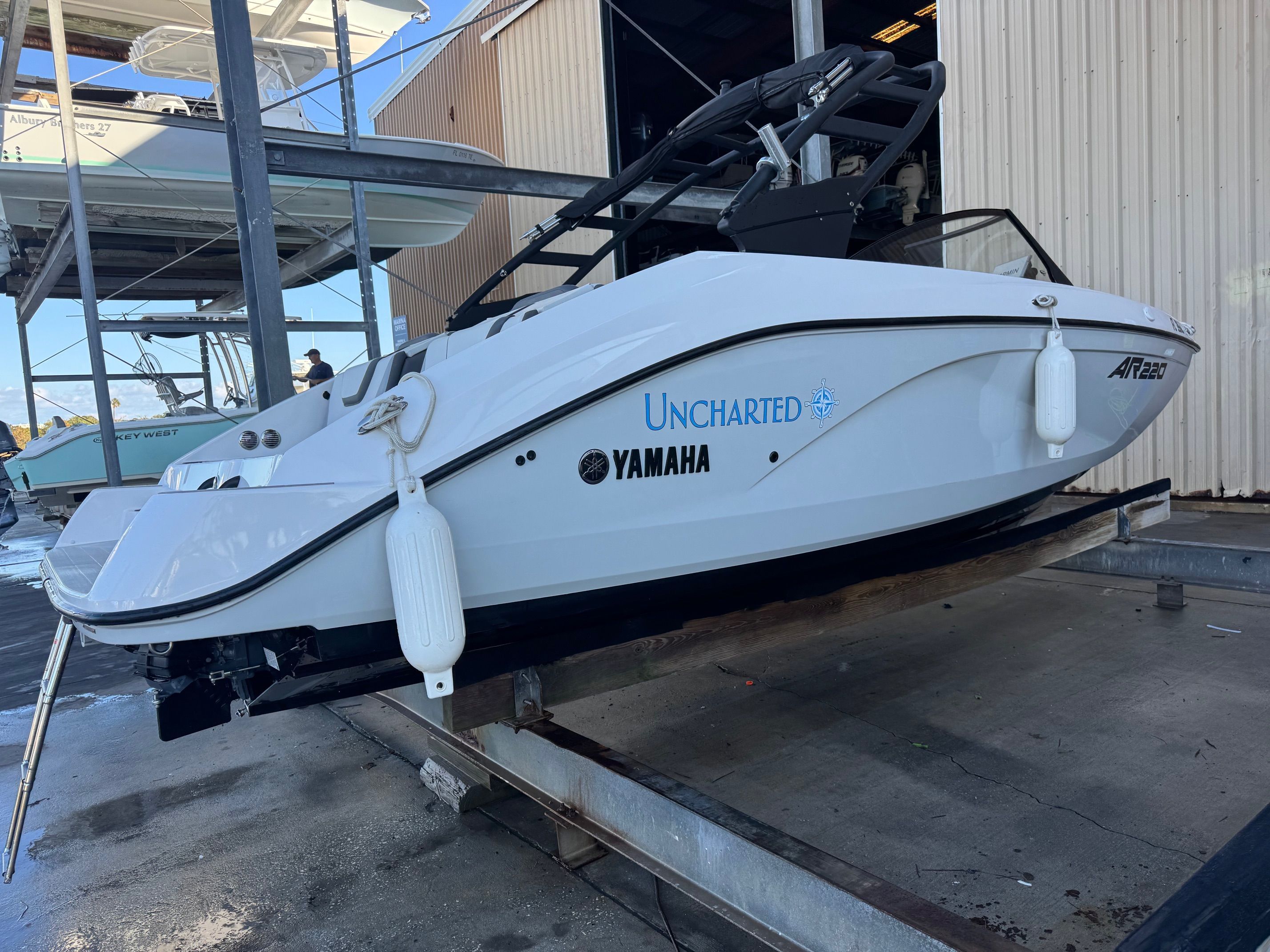 2023 Yamaha Boats AR220 - 17