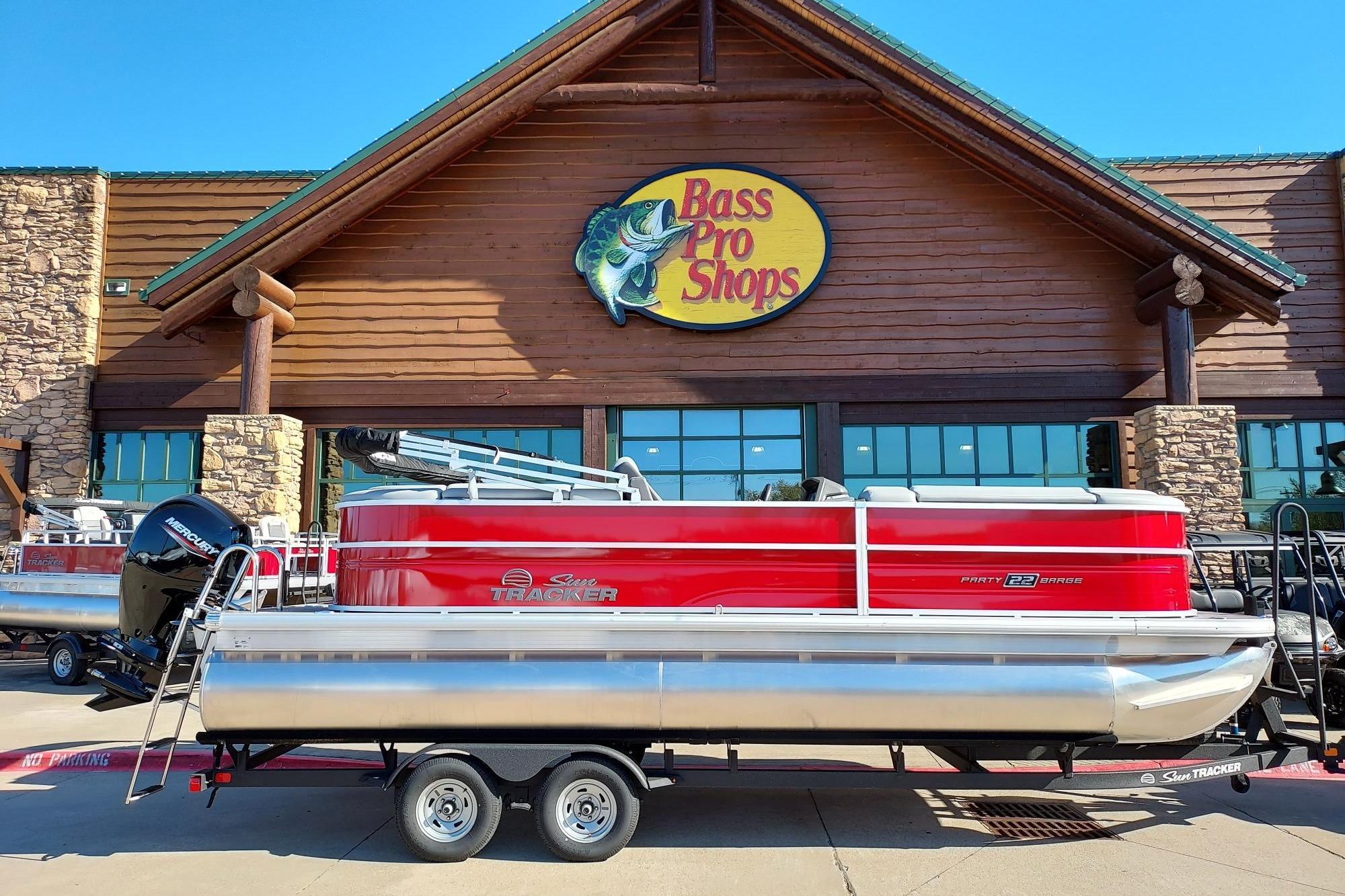2026 Sun Tracker Party Barge 22 DLX
