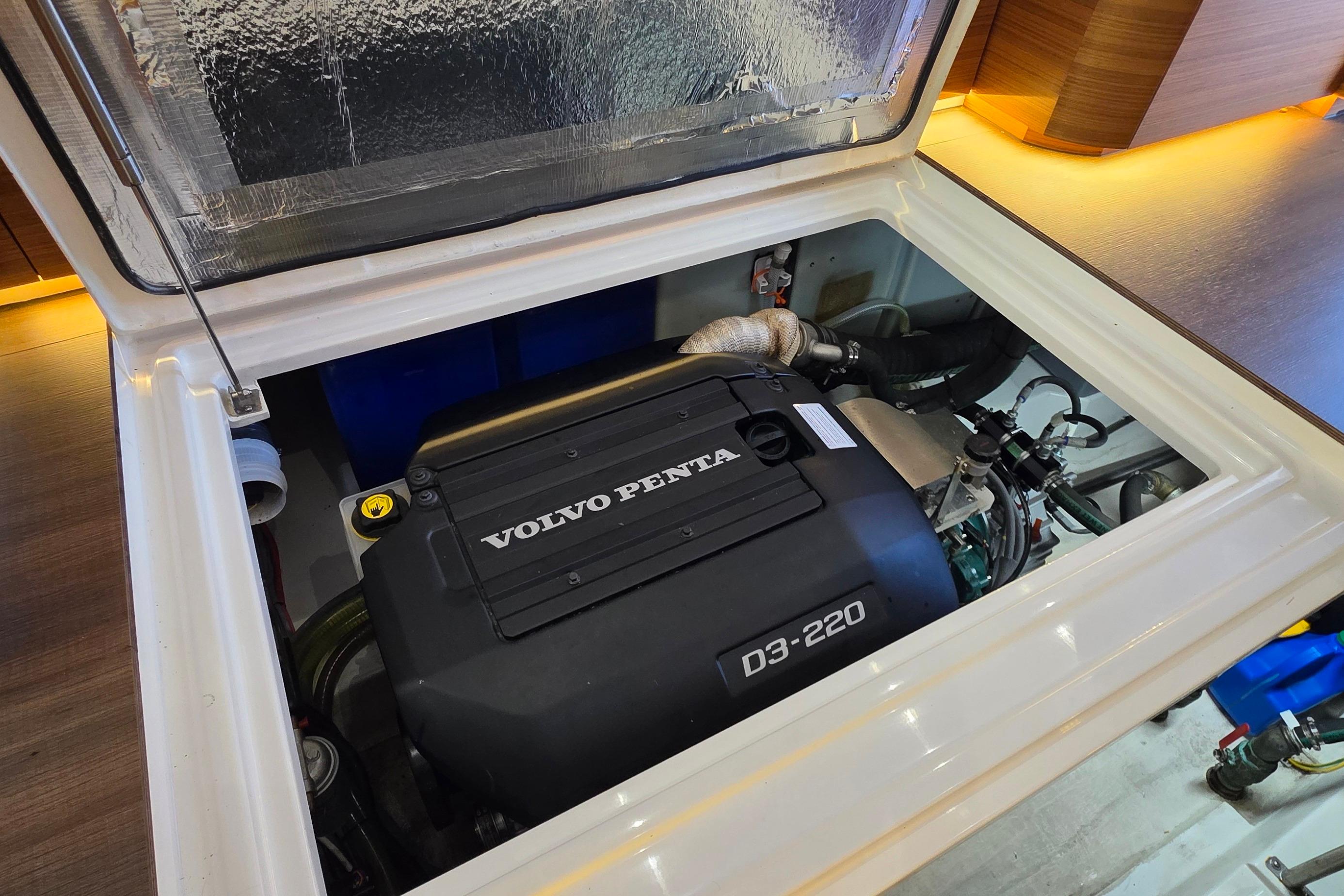 Volvo Penta D3-220 engine in 2023 Greenline 40 yacht, showcasing advanced marine engineering.