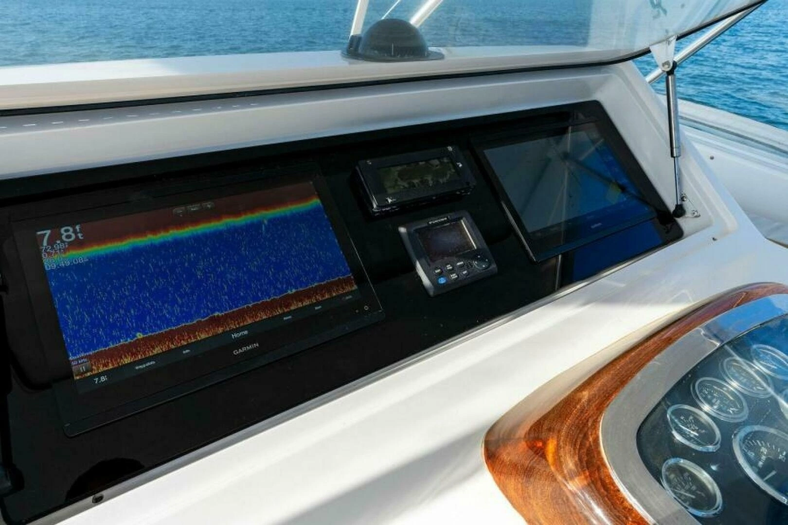 2003 Viking 48 Convertible - Image 17