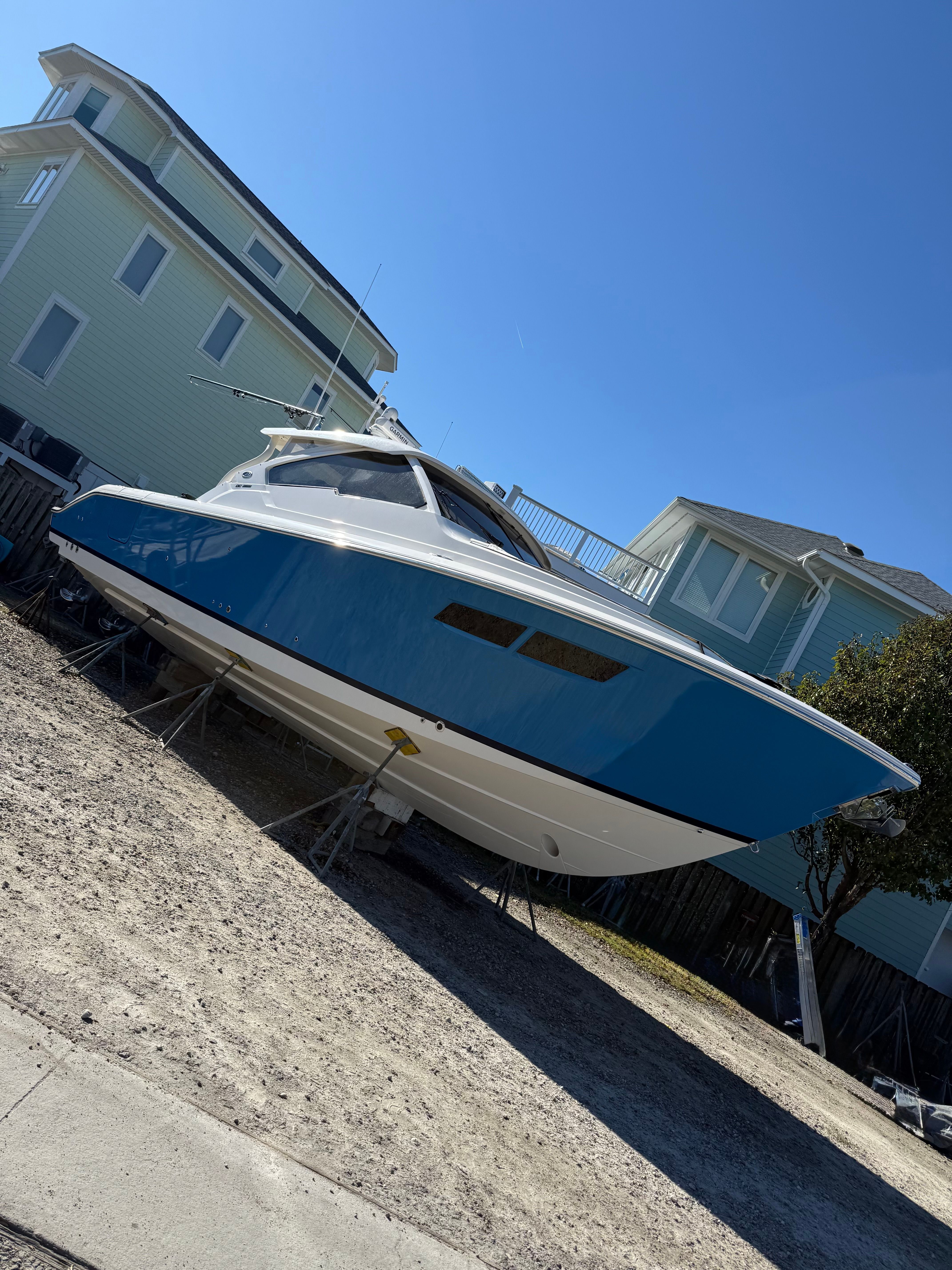 2020 Pursuit DC 365 Dual Console - 2