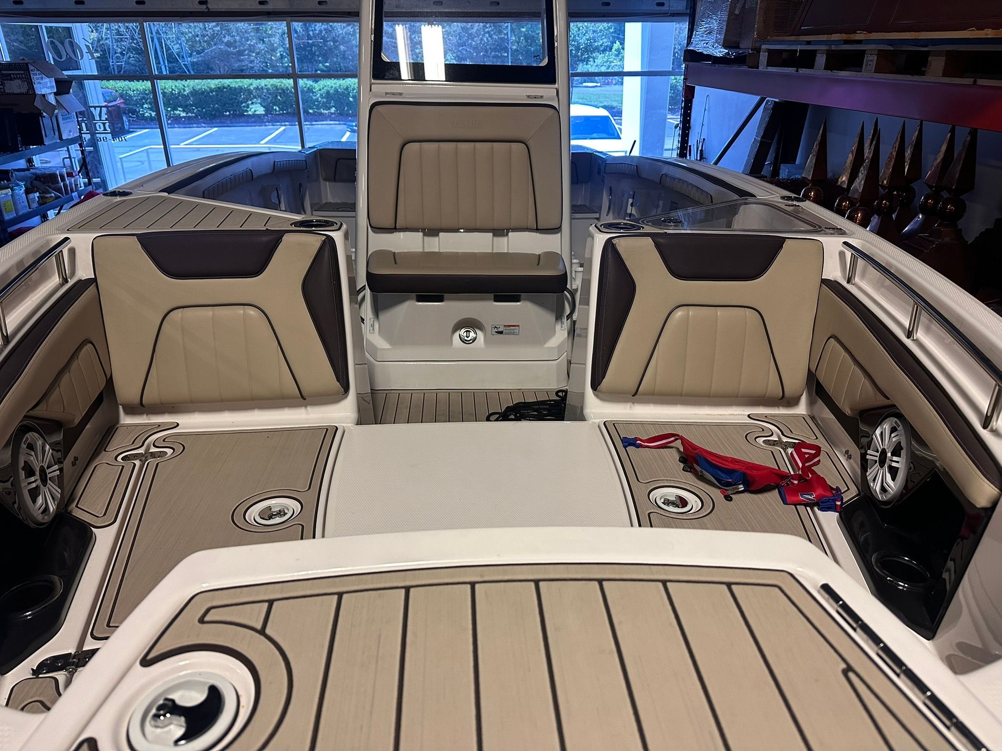 2021 Yamaha Boats 255 FSH Sport E - 22