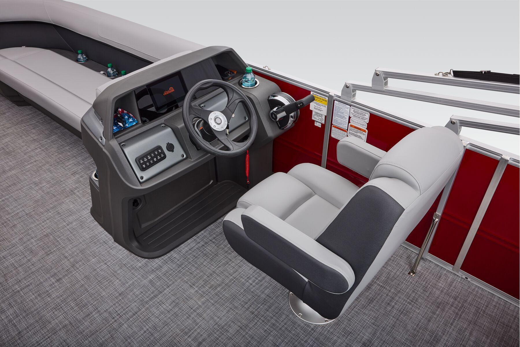 2026 Sun Tracker Party Barge 18 DLX - 50
