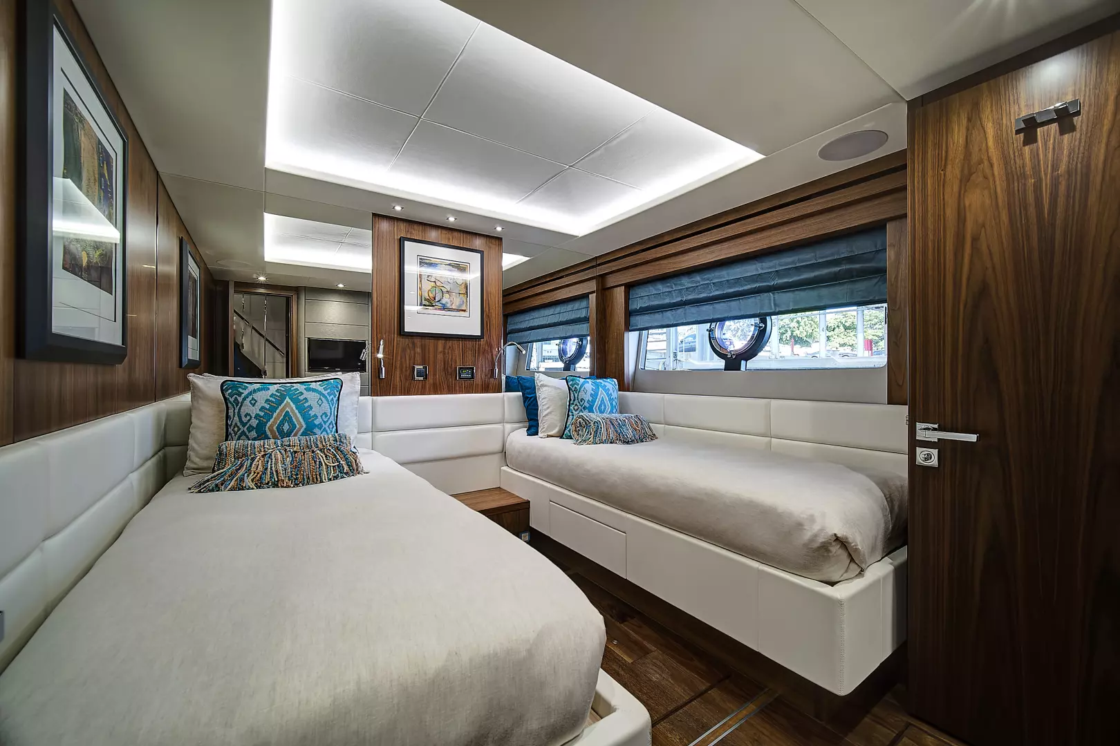 2019 Sunseeker 86 Yacht - Image 62