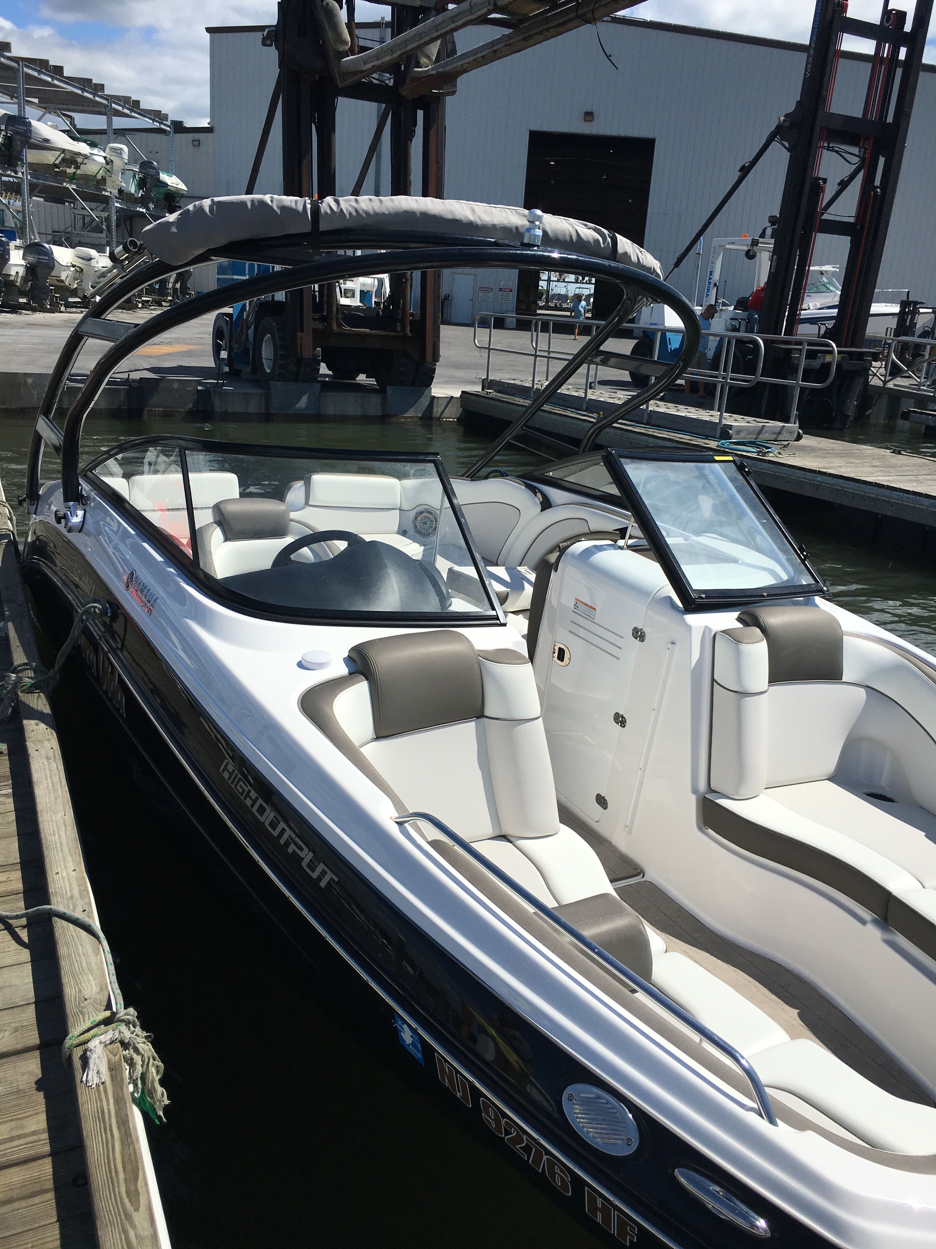 2014 Yamaha Boats 242 Limited S - 9