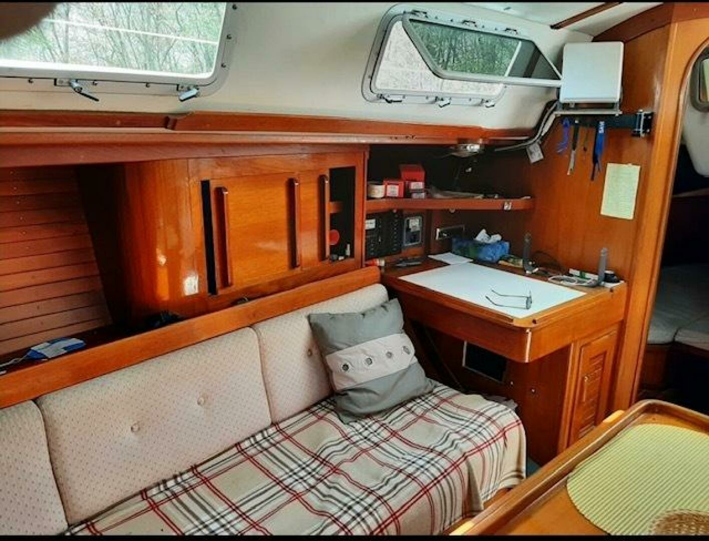 1988 J Boats — - Image 14