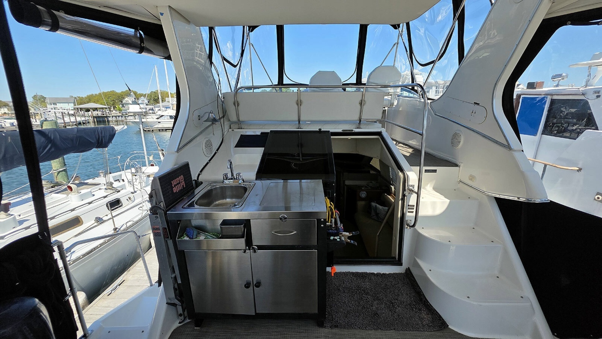 1999 Bayliner 4087 CPMY - Image 8