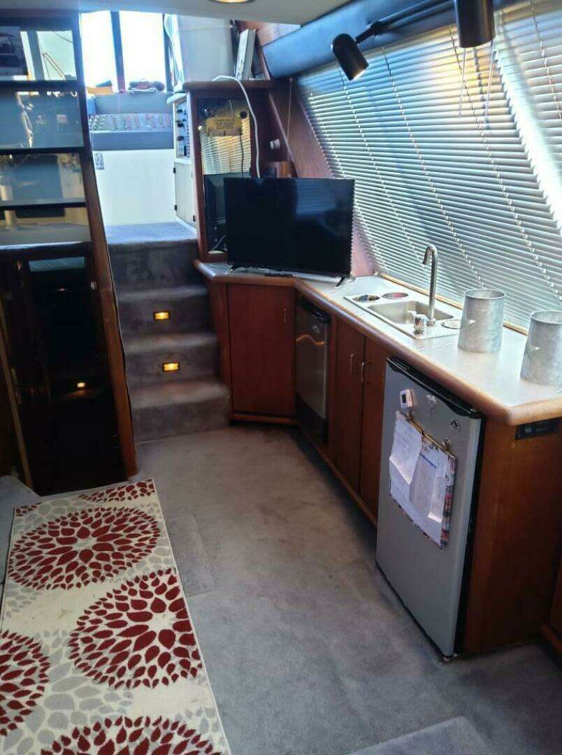 1991 Bayliner 4588 Pilothouse Motoryacht - Image 5