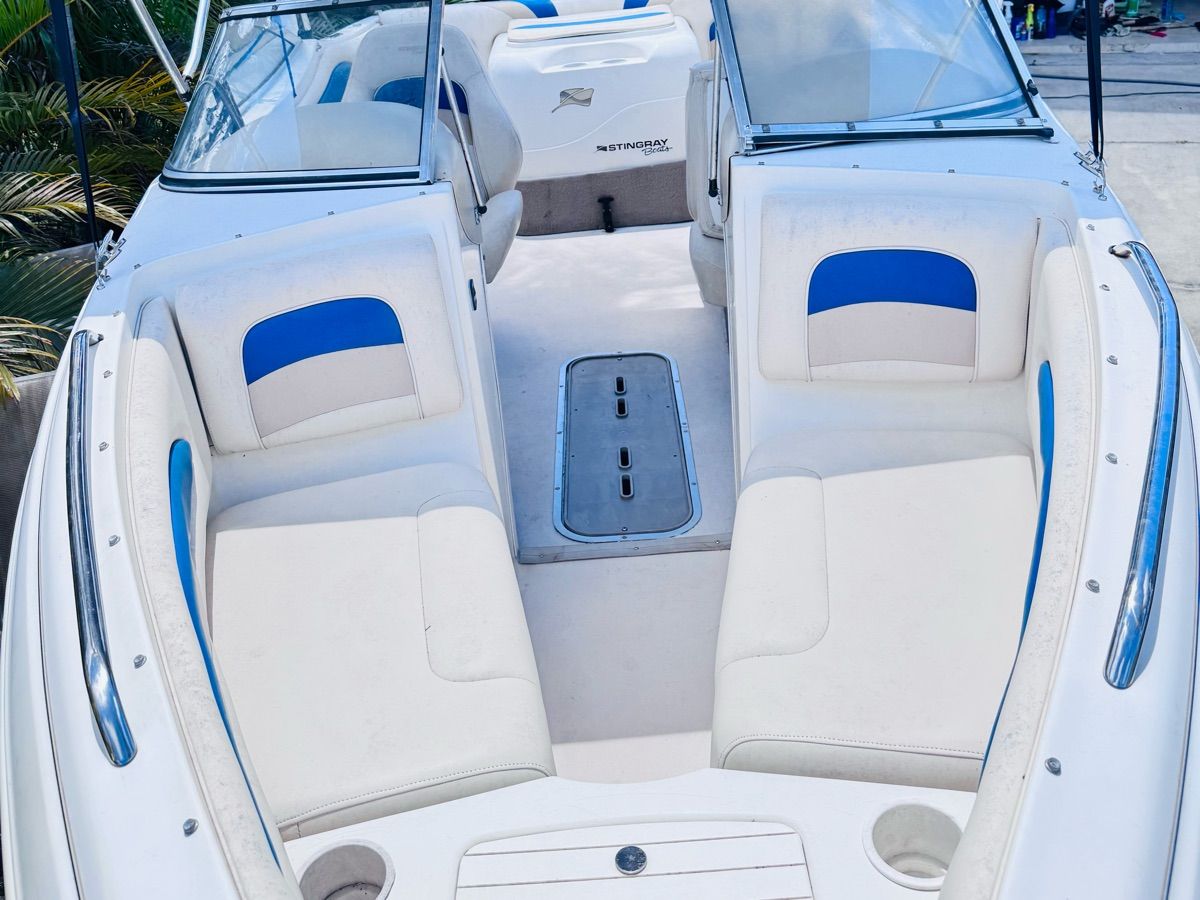 2000 Volvo Penta Stingray - 2