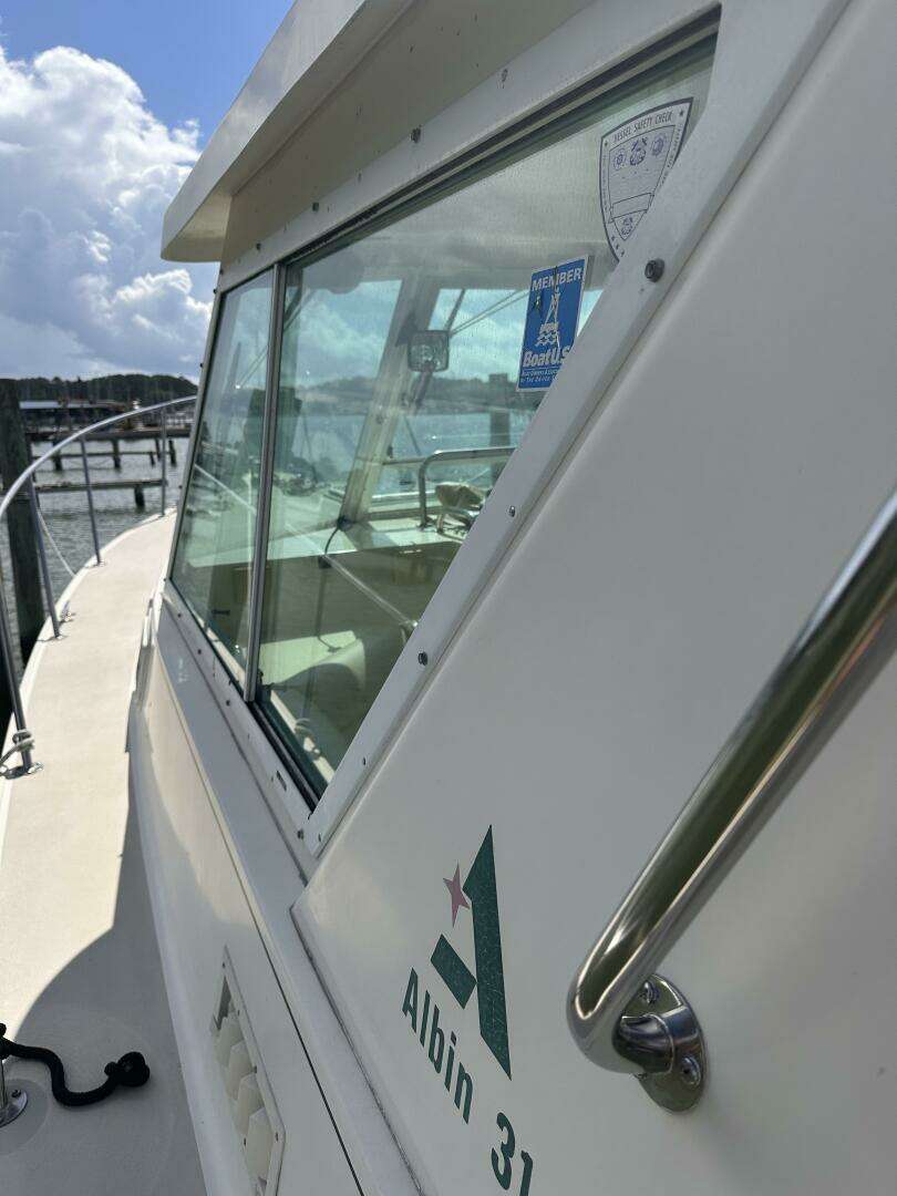 1996 Albin 31 Tournament Express - Image 29