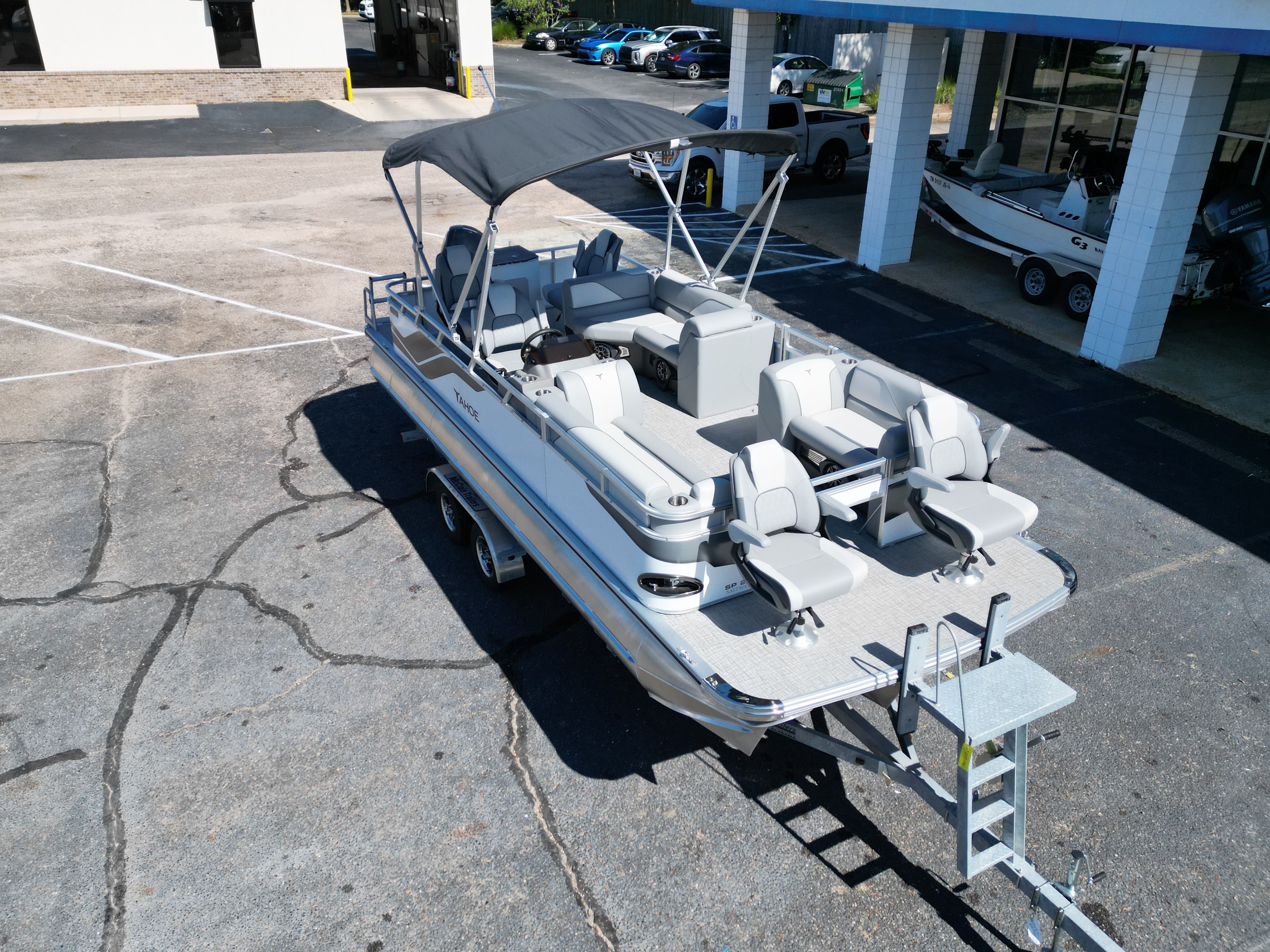 2025 Tahoe SPT FNC23T - 33