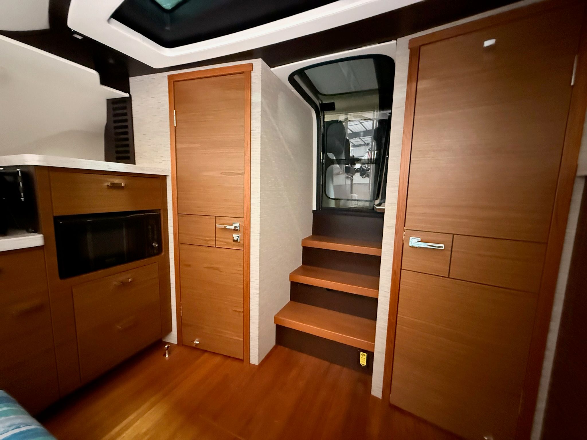 2017 Tiara Yachts Q44 - 24