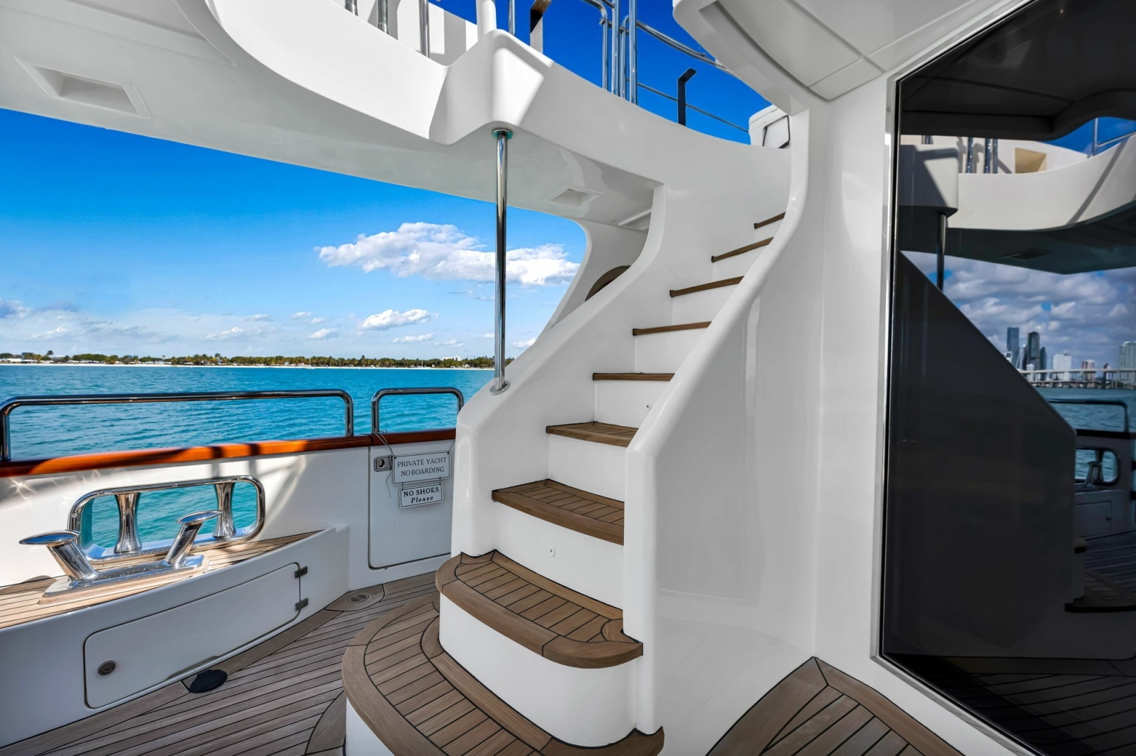 2005 Azimut 105 - Image 52