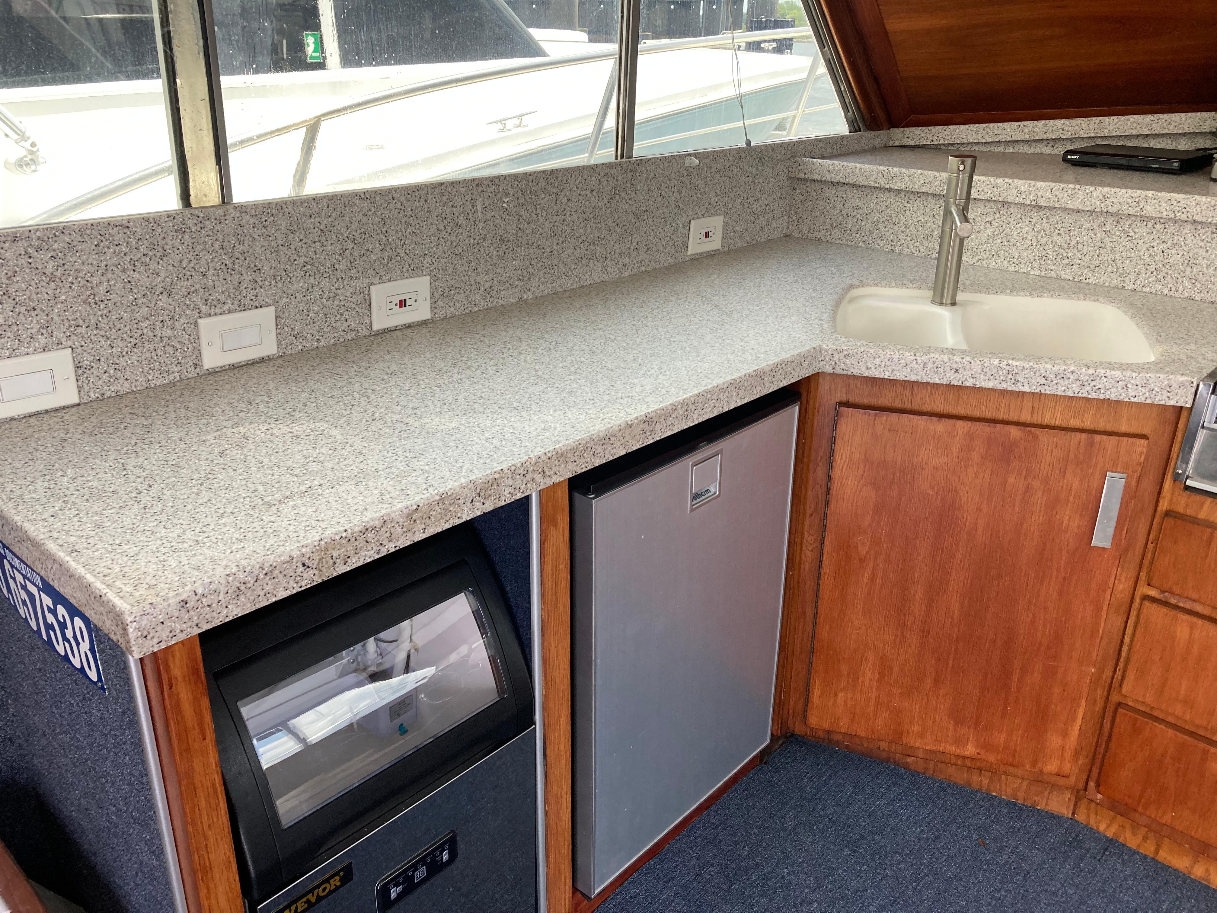 1983 Blackfin 39 - 25