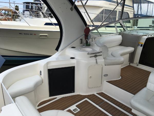 Interior of a 2004 Cruisers Yachts 3372 Express with elegant features.