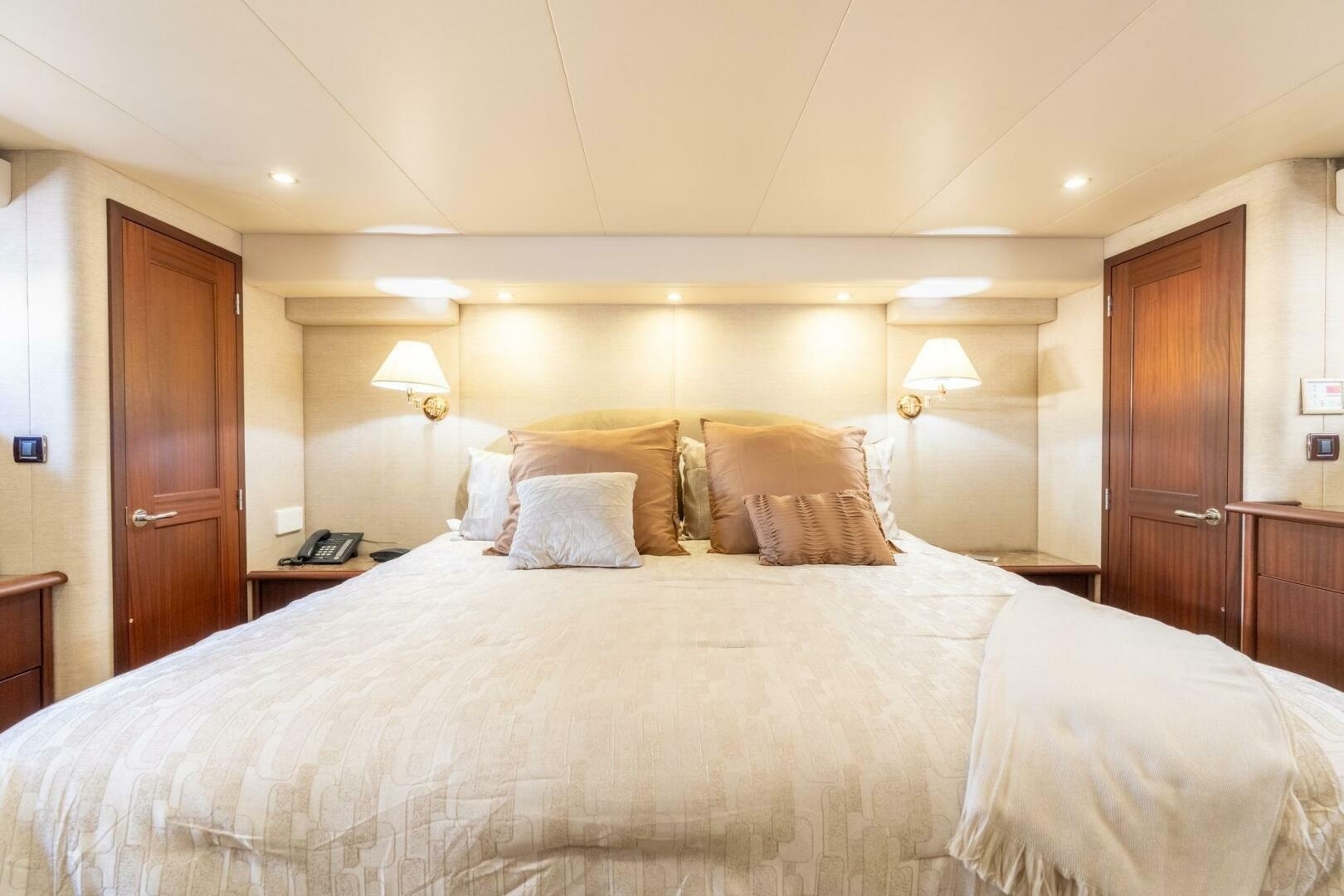 2009 Pacific Mariner 65 Motor Yacht - Image 46
