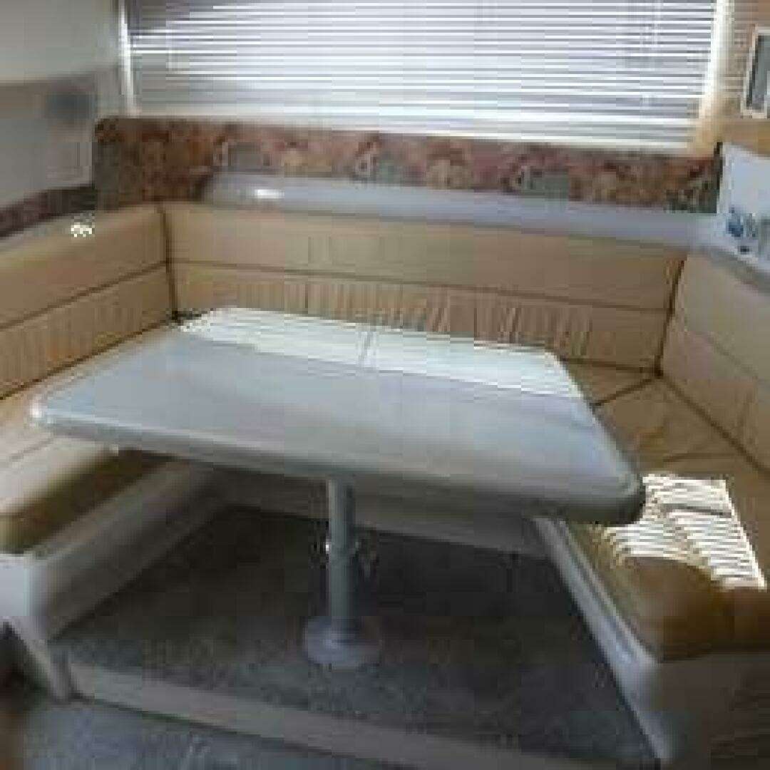 2001 Carver 350 Mariner - Image 12
