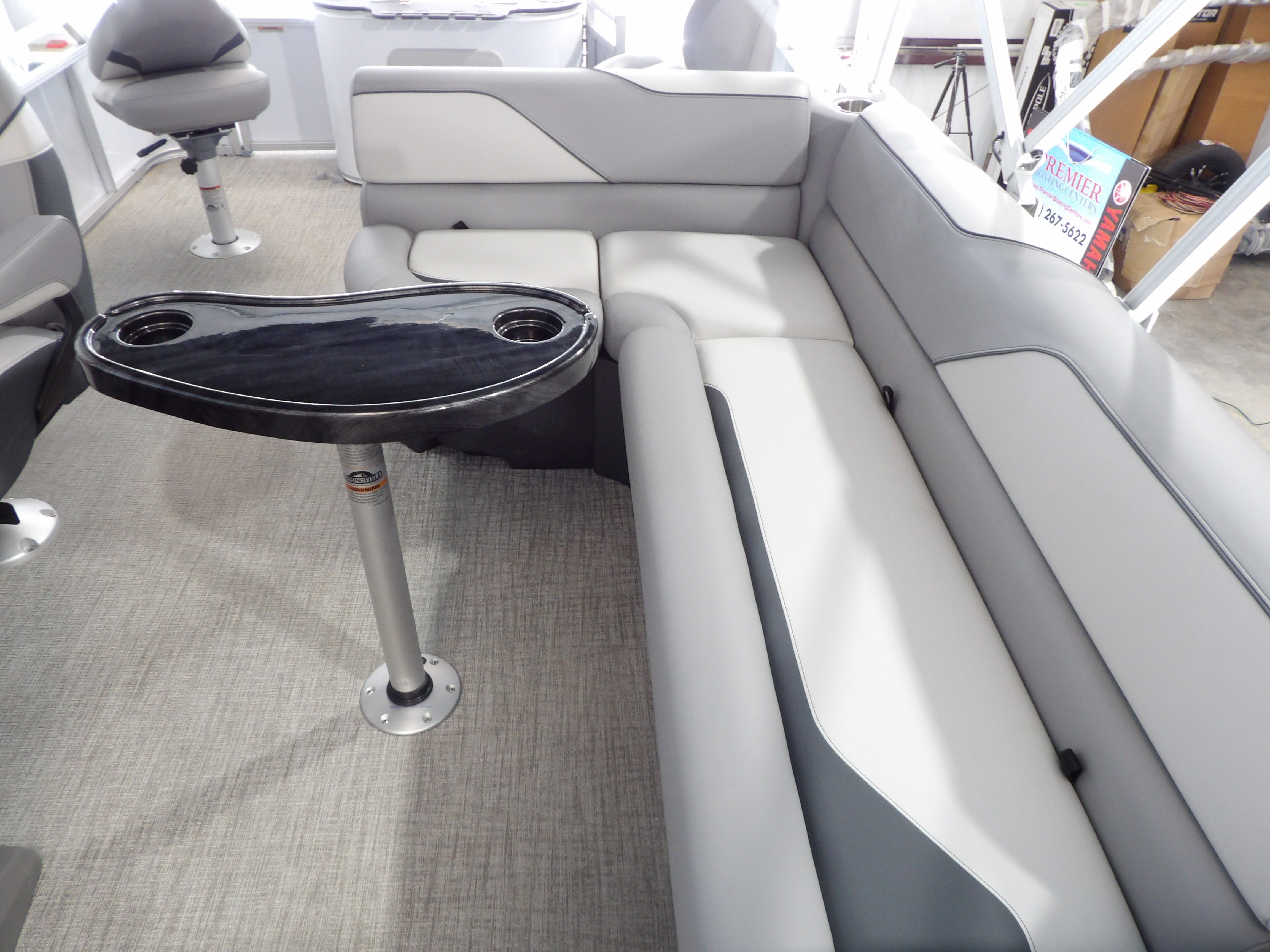 2026 Avalon Venture 85 Rear Fish - 21' - 21