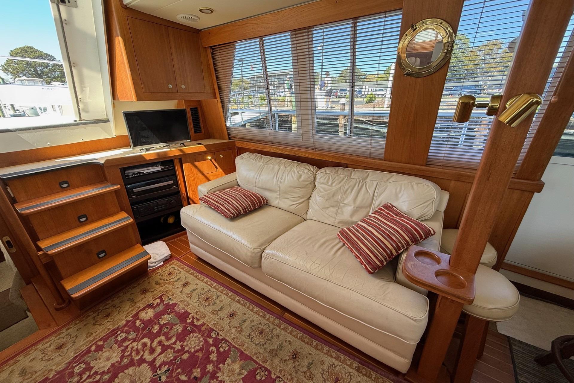Mainship 430 Trawler