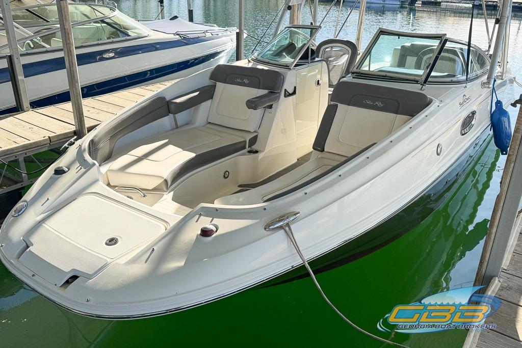 2011 Sea Ray 260 Sundeck