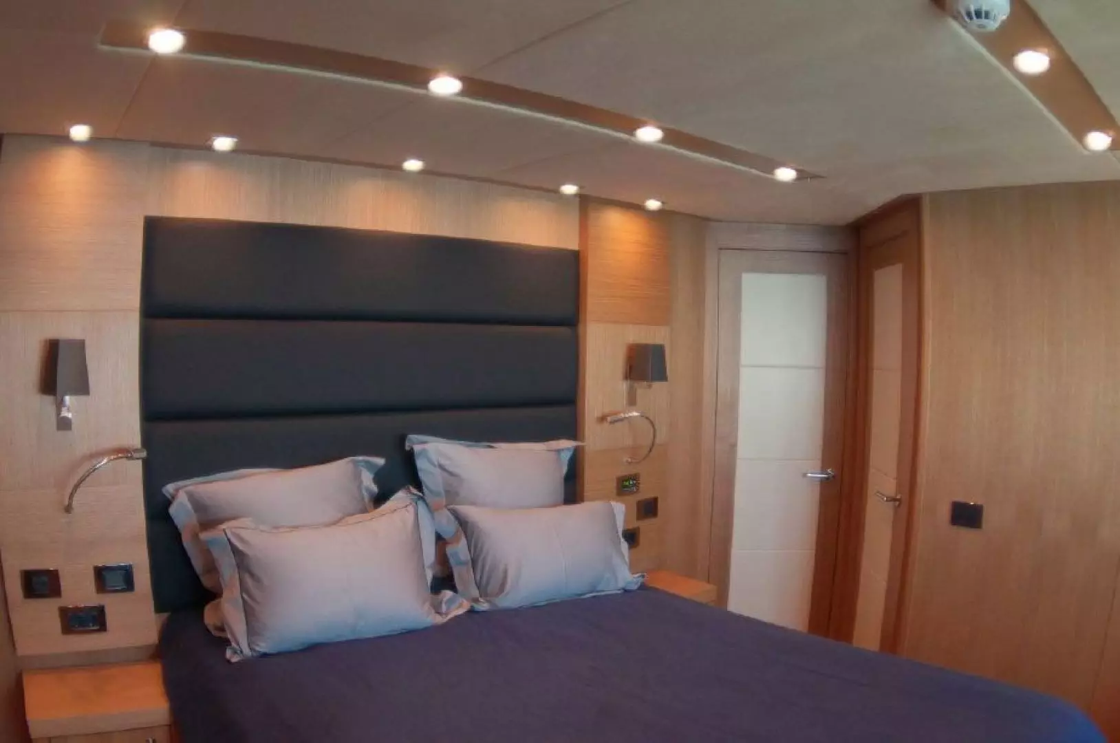 2011 Sunseeker Yacht - Image 44