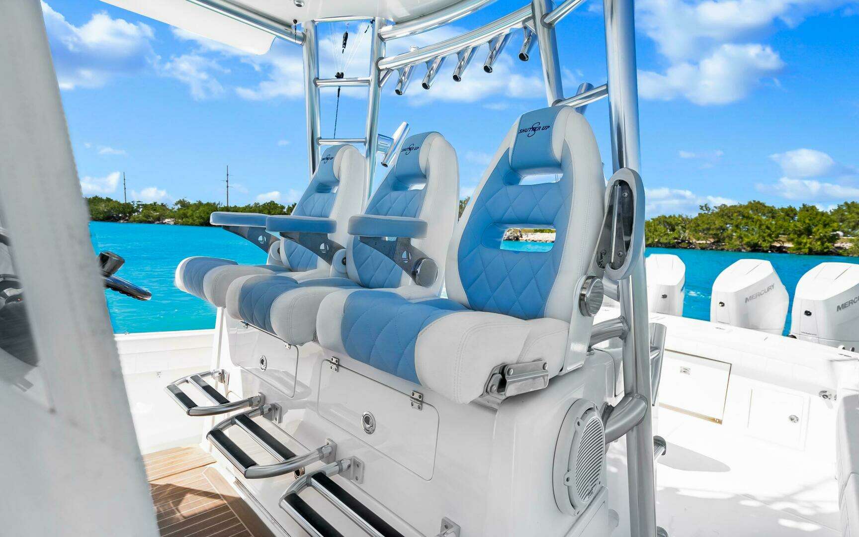 2018 Regulator 41 Center Console - Image 46