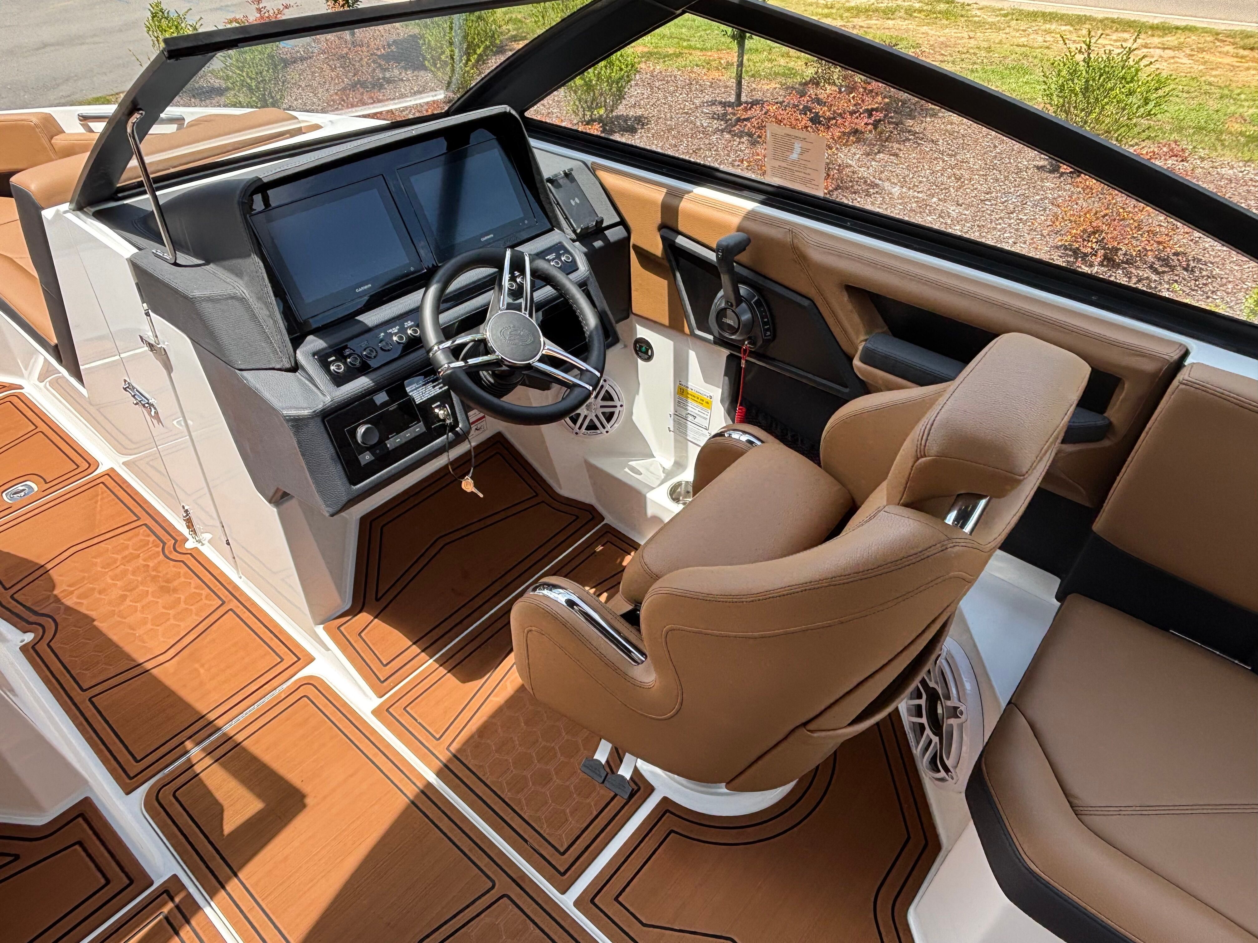 2026 COBALT R4 SURF - Image 19