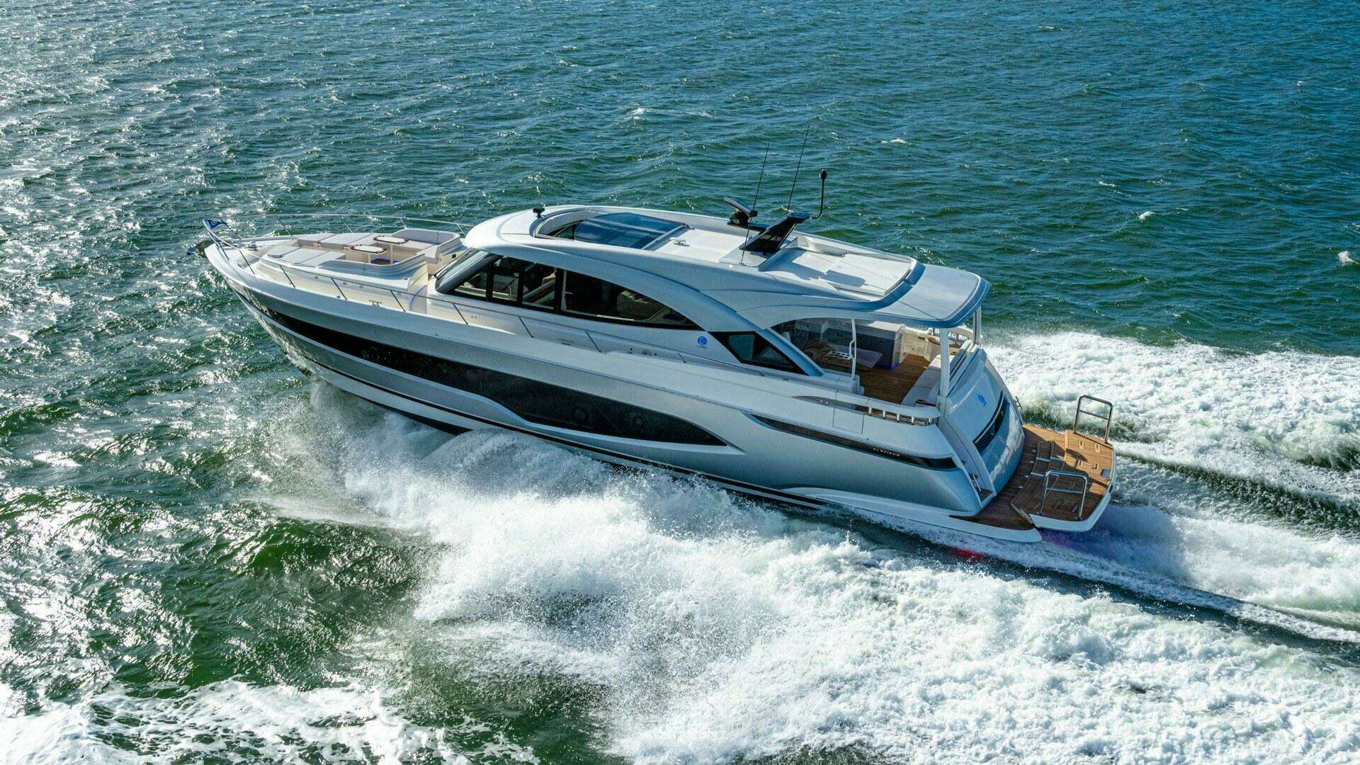 2026 Riviera 6800 Sport Yacht Platinum Edition - Image 4