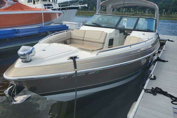 2015 Formula 330 Crossover Bowrider