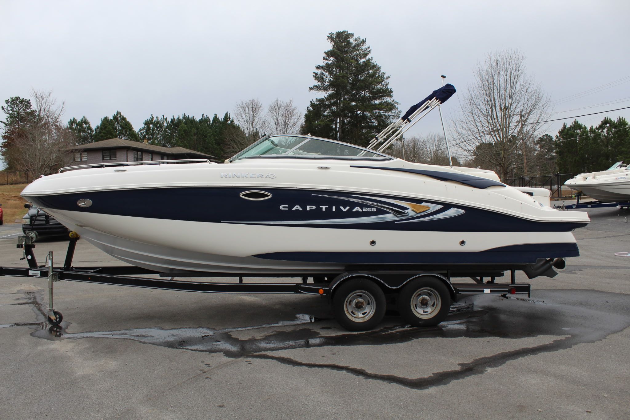 2009 Rinker Captiva DB