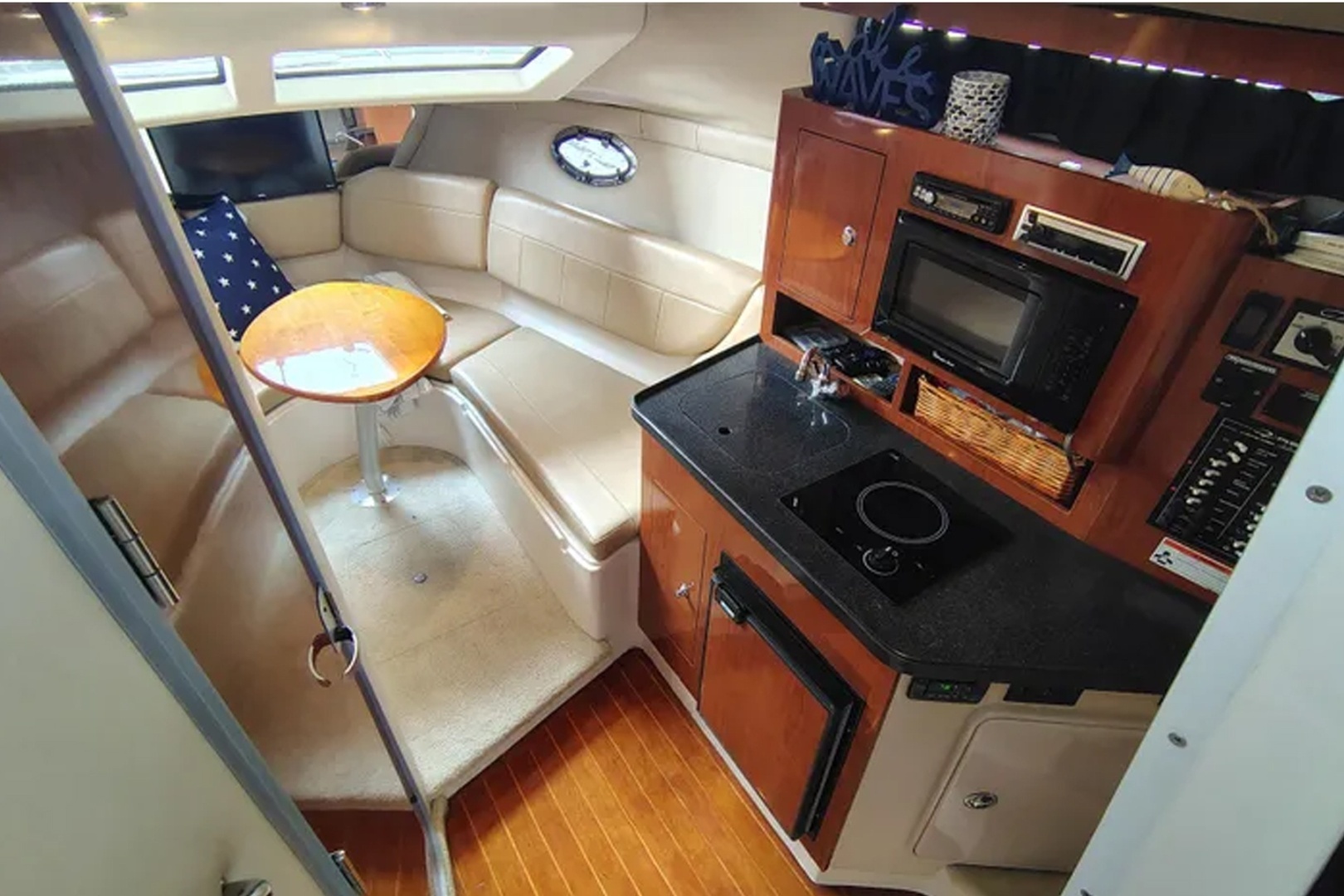 2008 Regal 2565 Window Express - Image 20