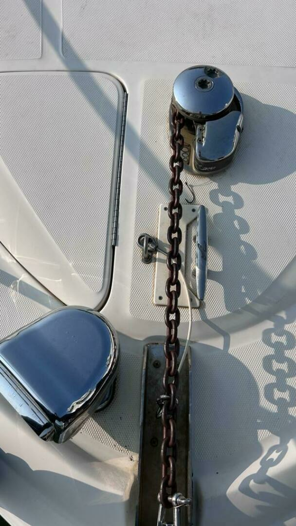 2005 Sea Ray Sundancer 320 - Image 18