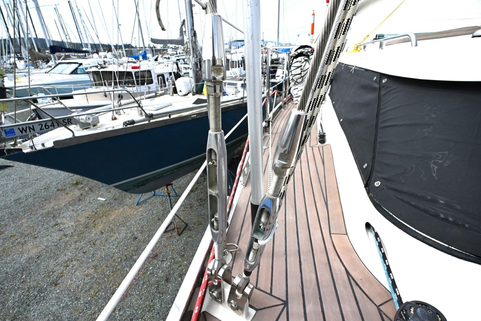 2006 Waterline 50 - Image 27