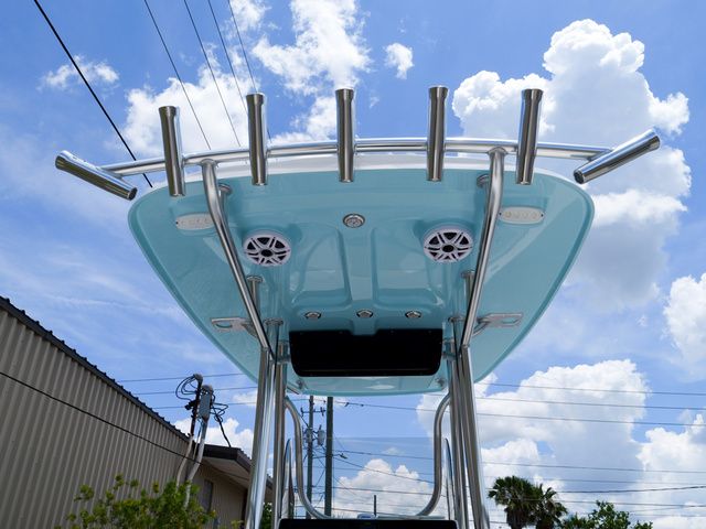 2027 Bulls Bay 230 Center Console - 37
